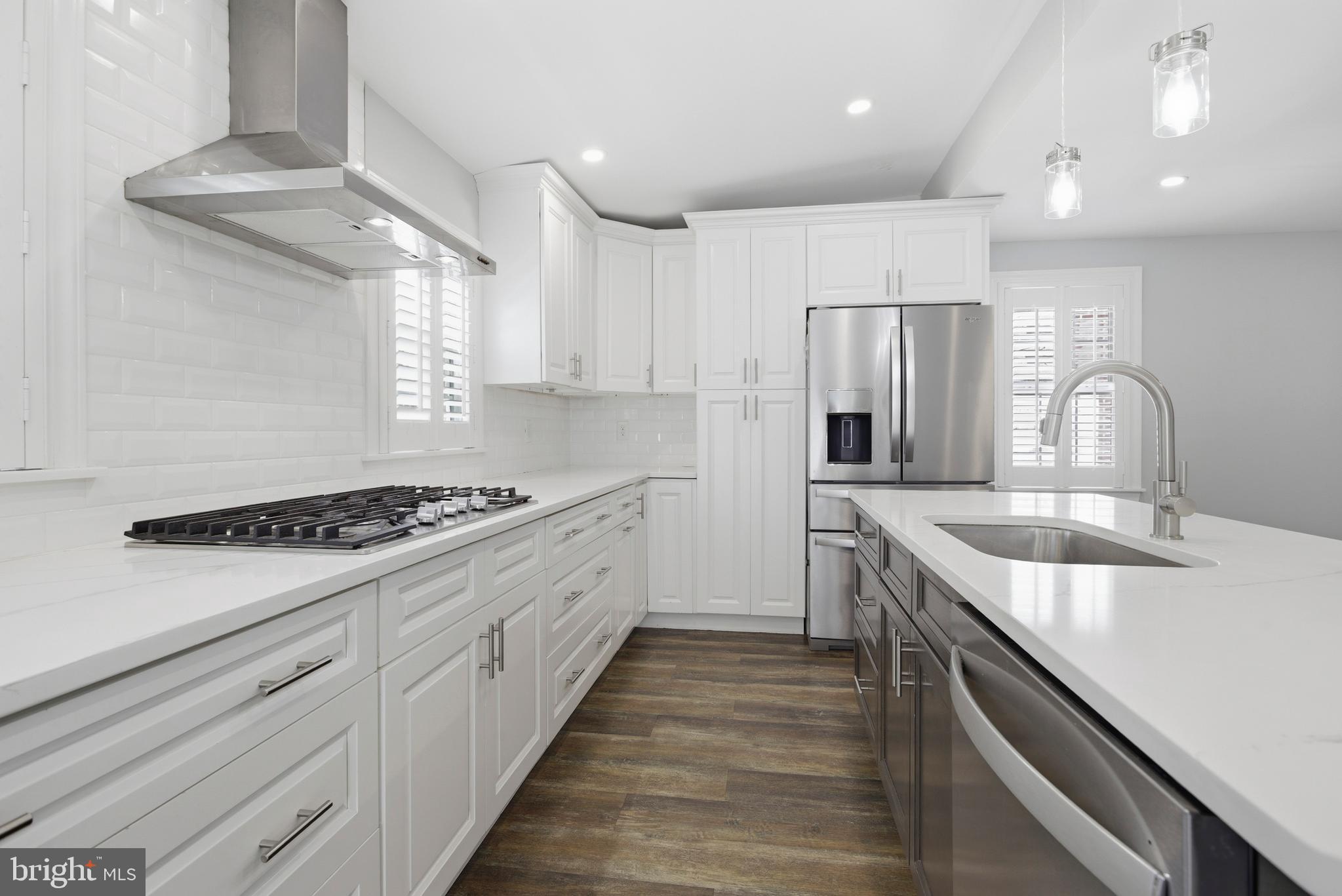 ARONIMINK ESTATES - Residential