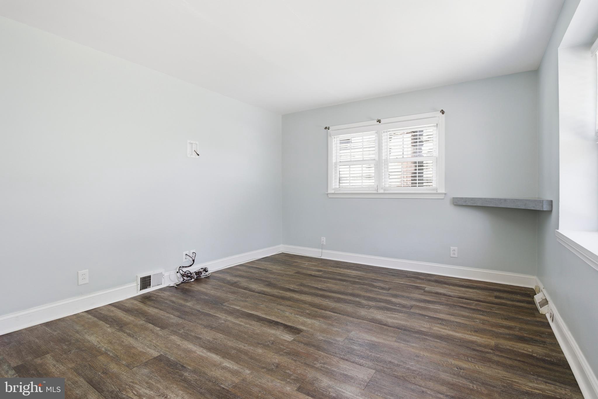 ARONIMINK ESTATES - Residential