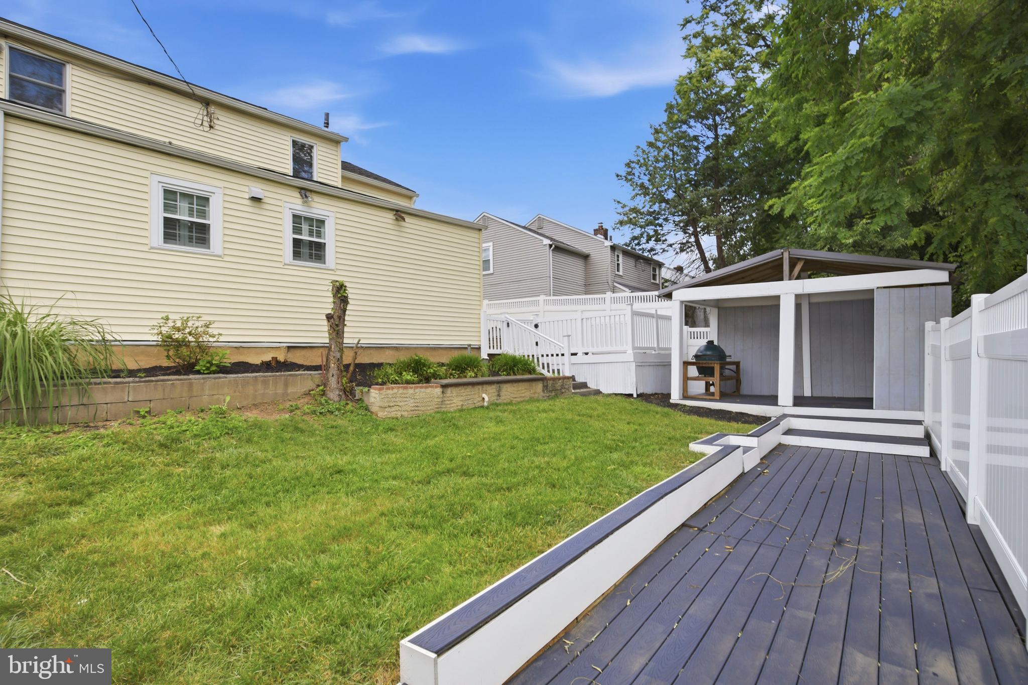 ARONIMINK ESTATES - Residential