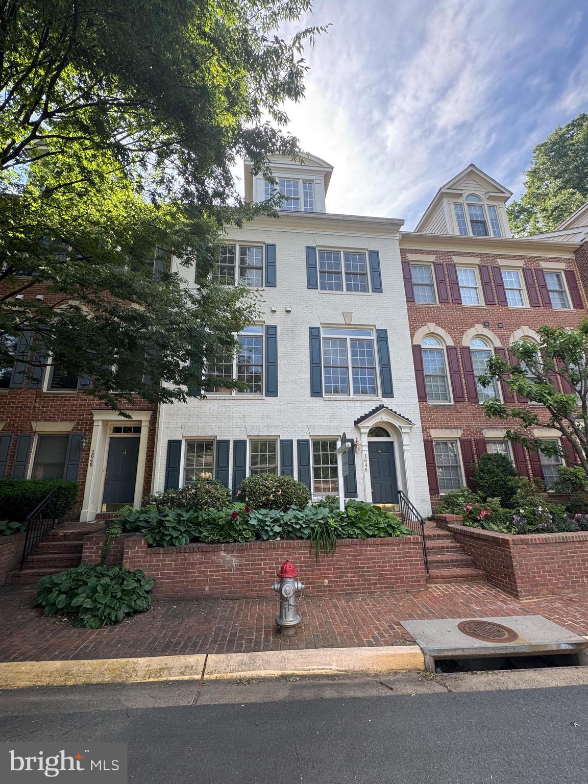 MCLEAN RIDGE - Residential Lease