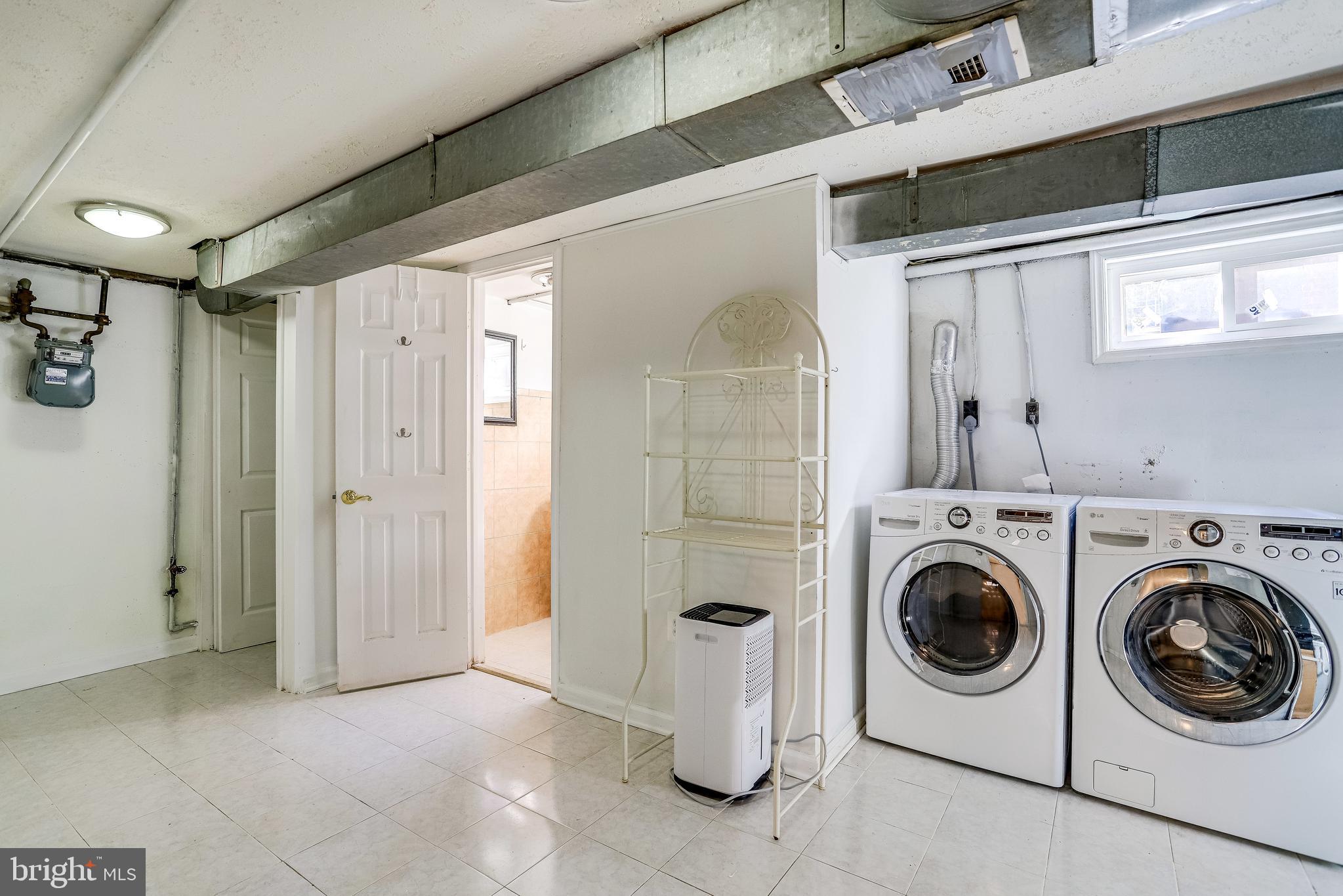 ARLINGTON FOREST - Residential Lease