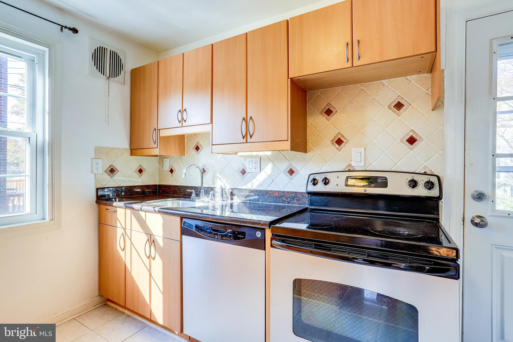 ARLINGTON FOREST - Residential Lease
