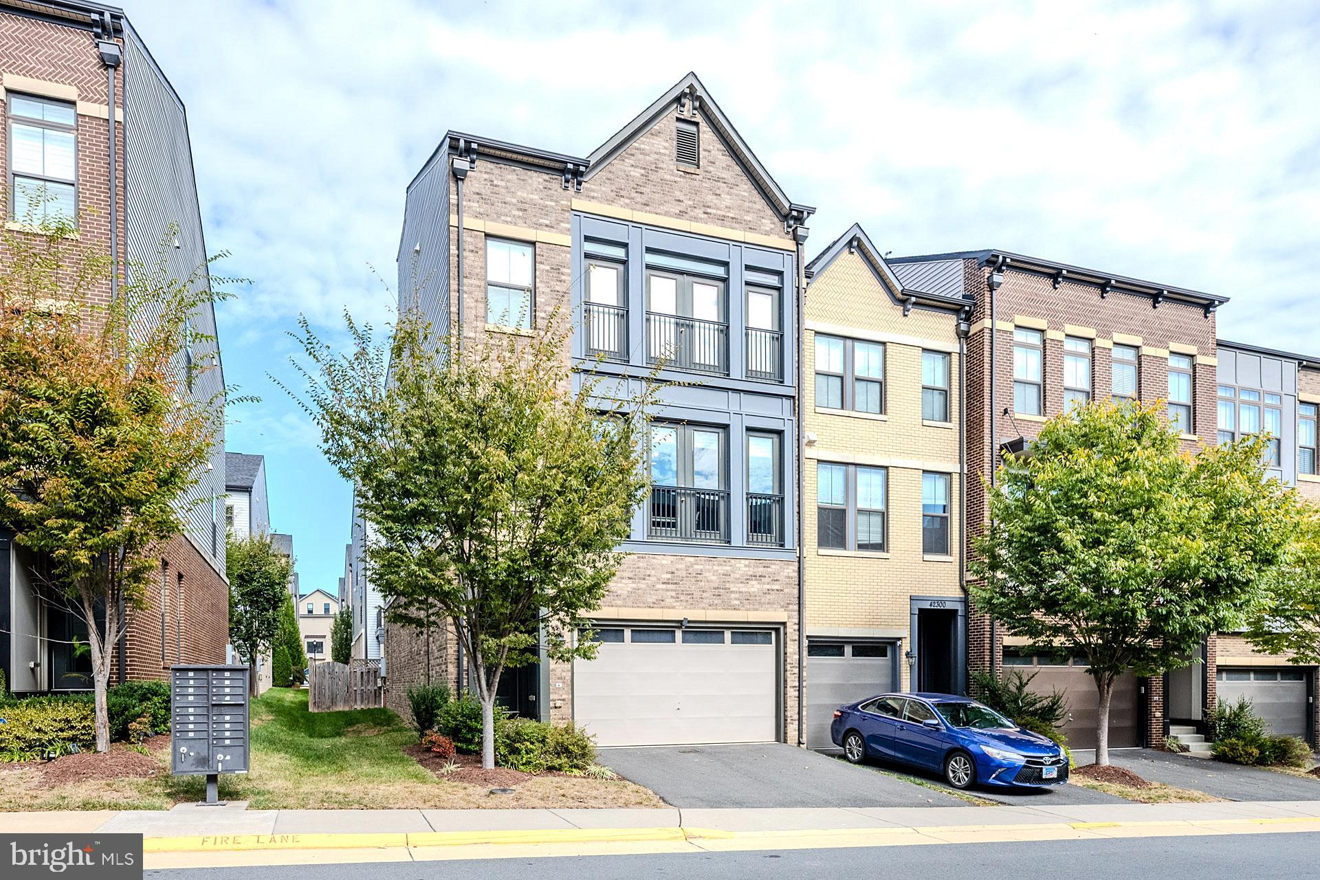 BRAMBLETON TOWN CENTER - Residential