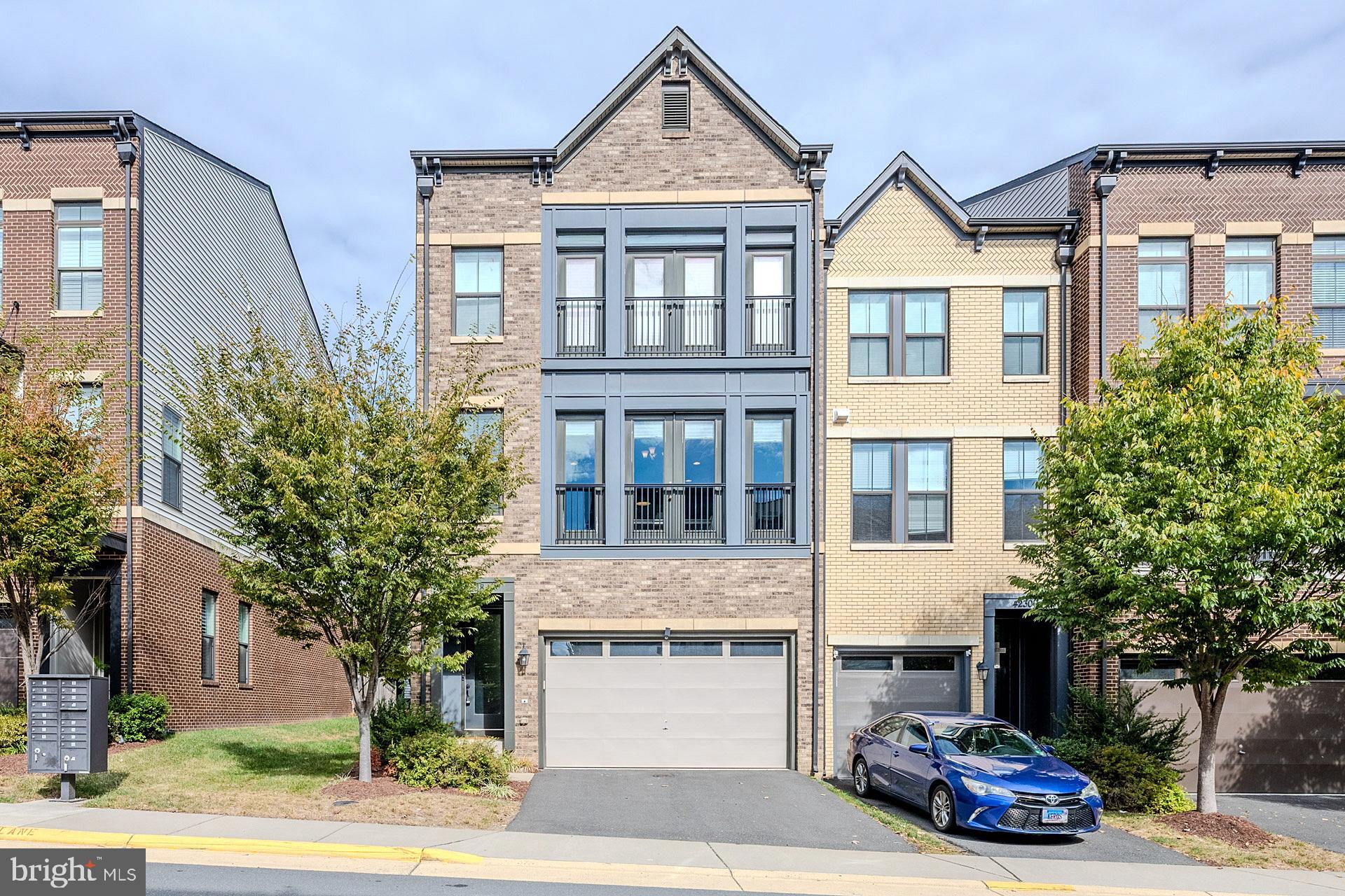 BRAMBLETON TOWN CENTER - Residential
