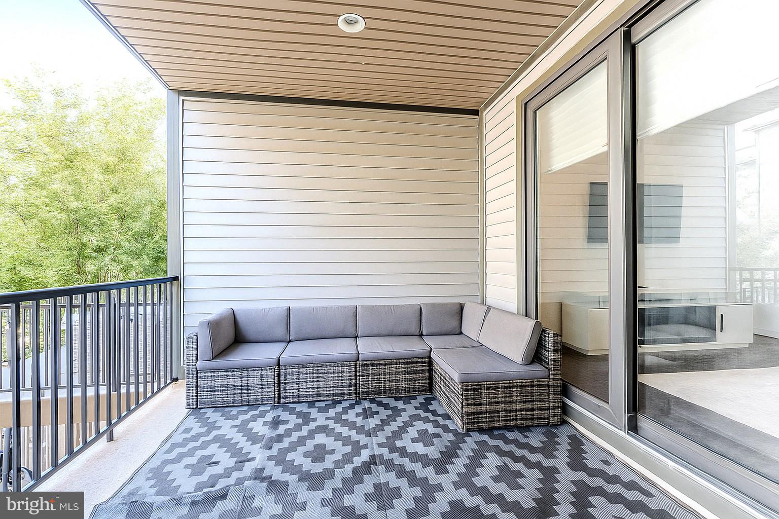 BRAMBLETON TOWN CENTER - Residential
