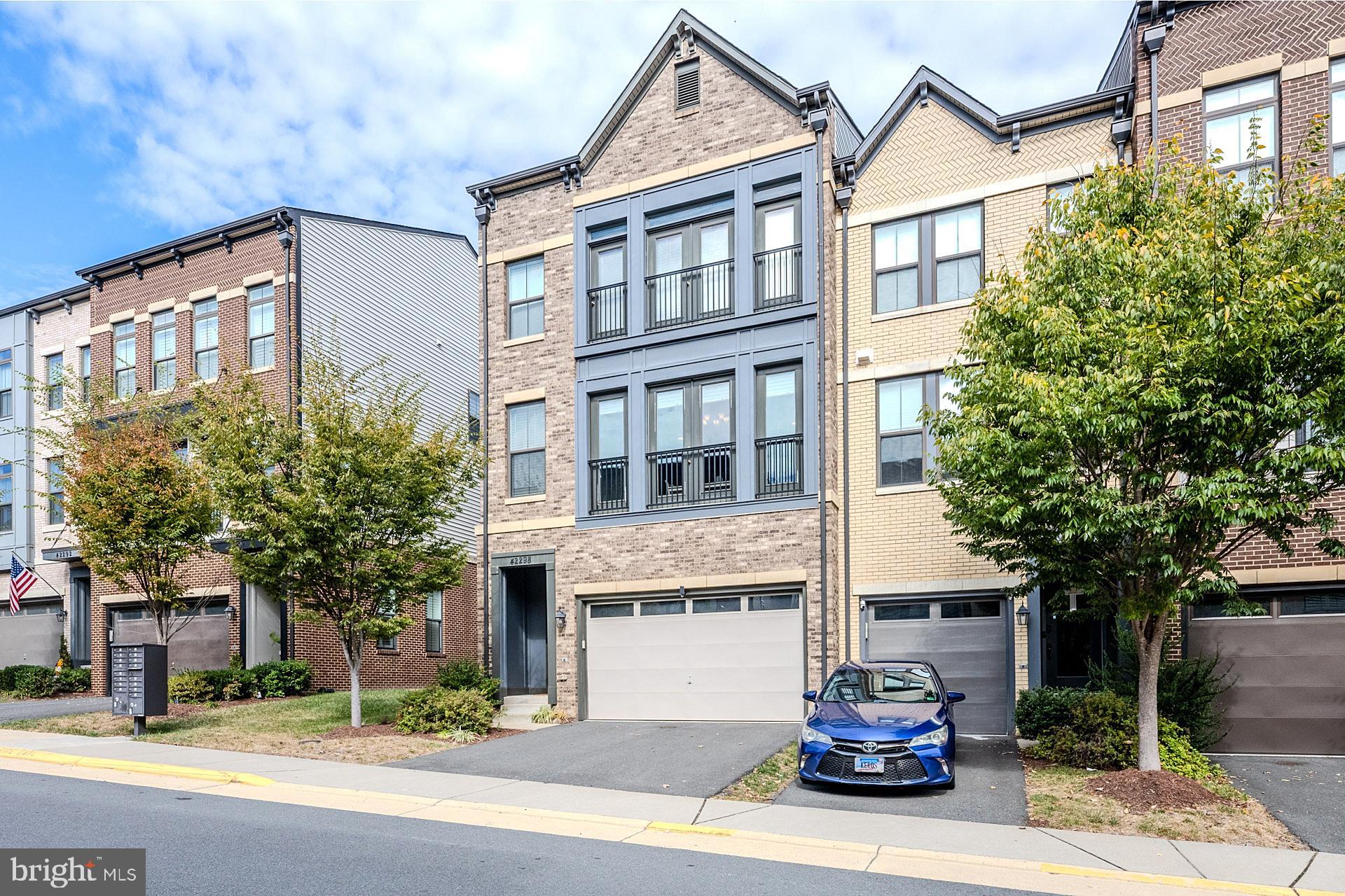 BRAMBLETON TOWN CENTER - Residential