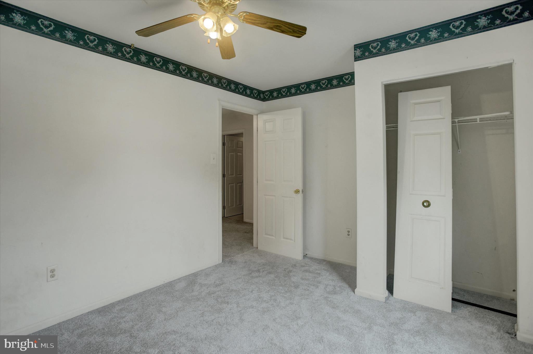 GLADE MANOR - Residential