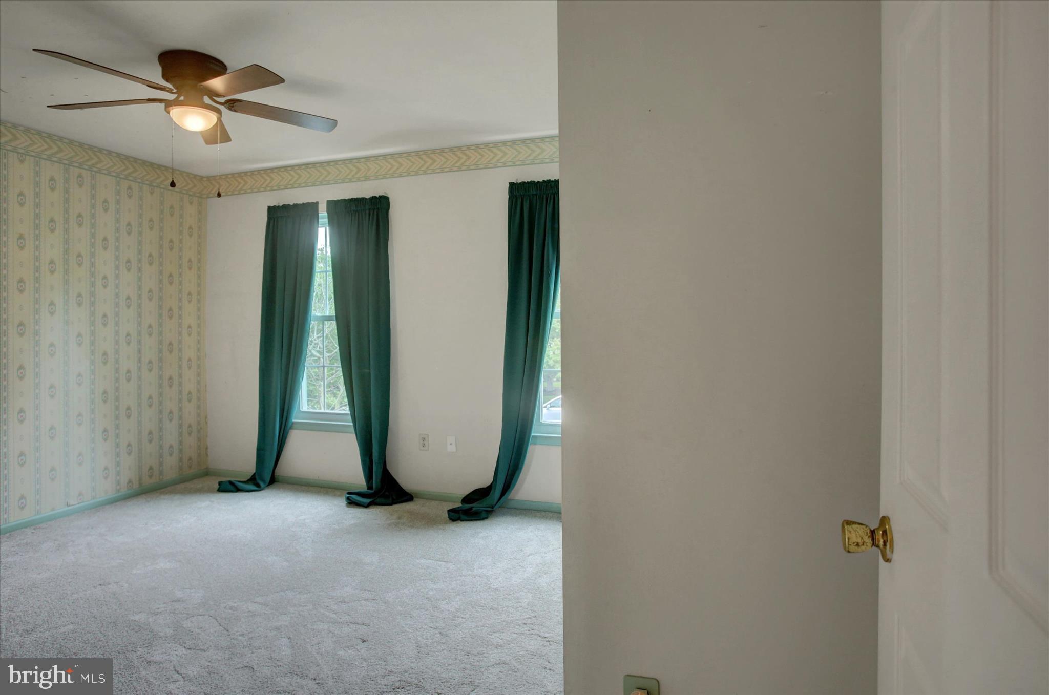 GLADE MANOR - Residential