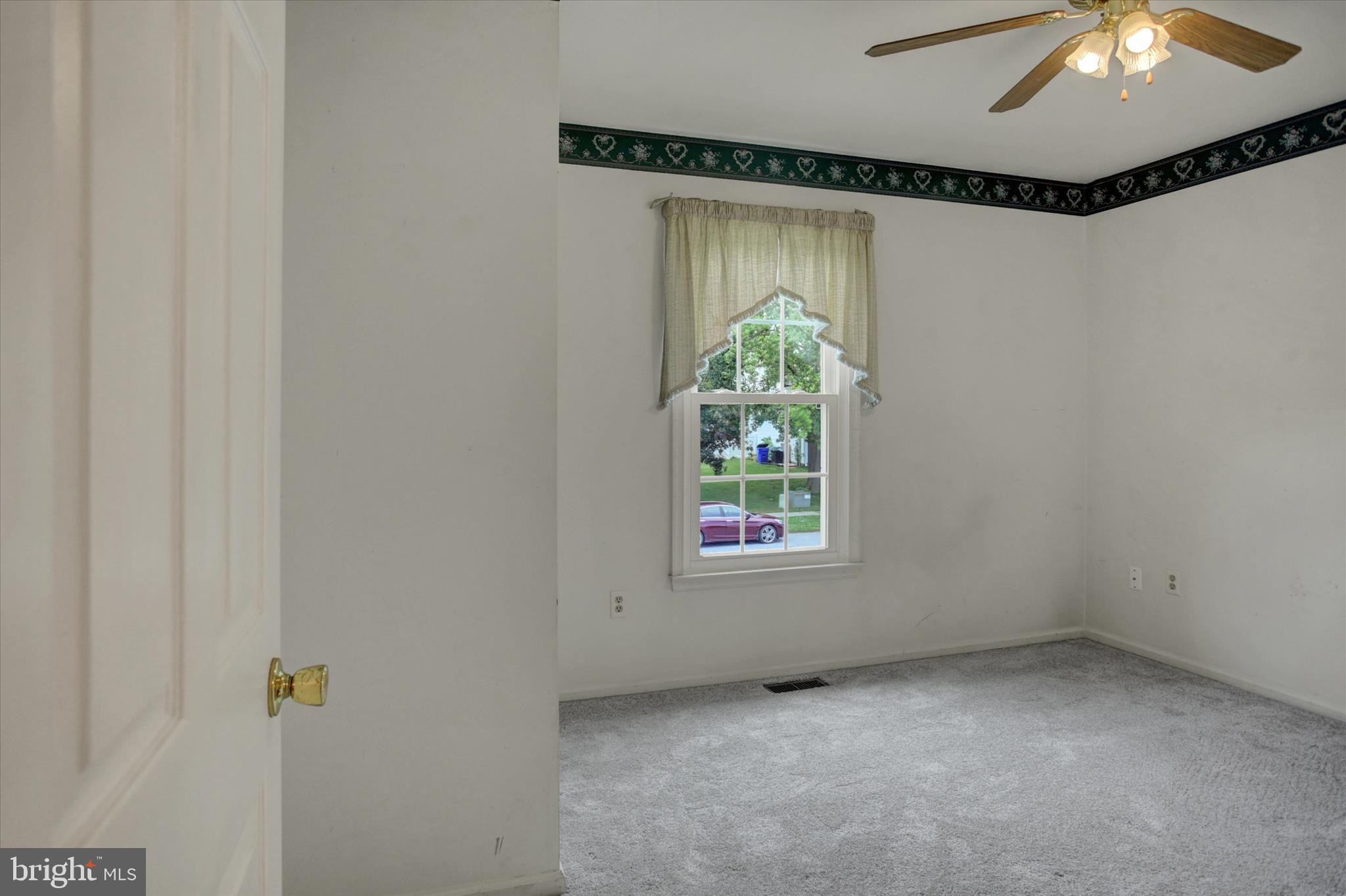 GLADE MANOR - Residential