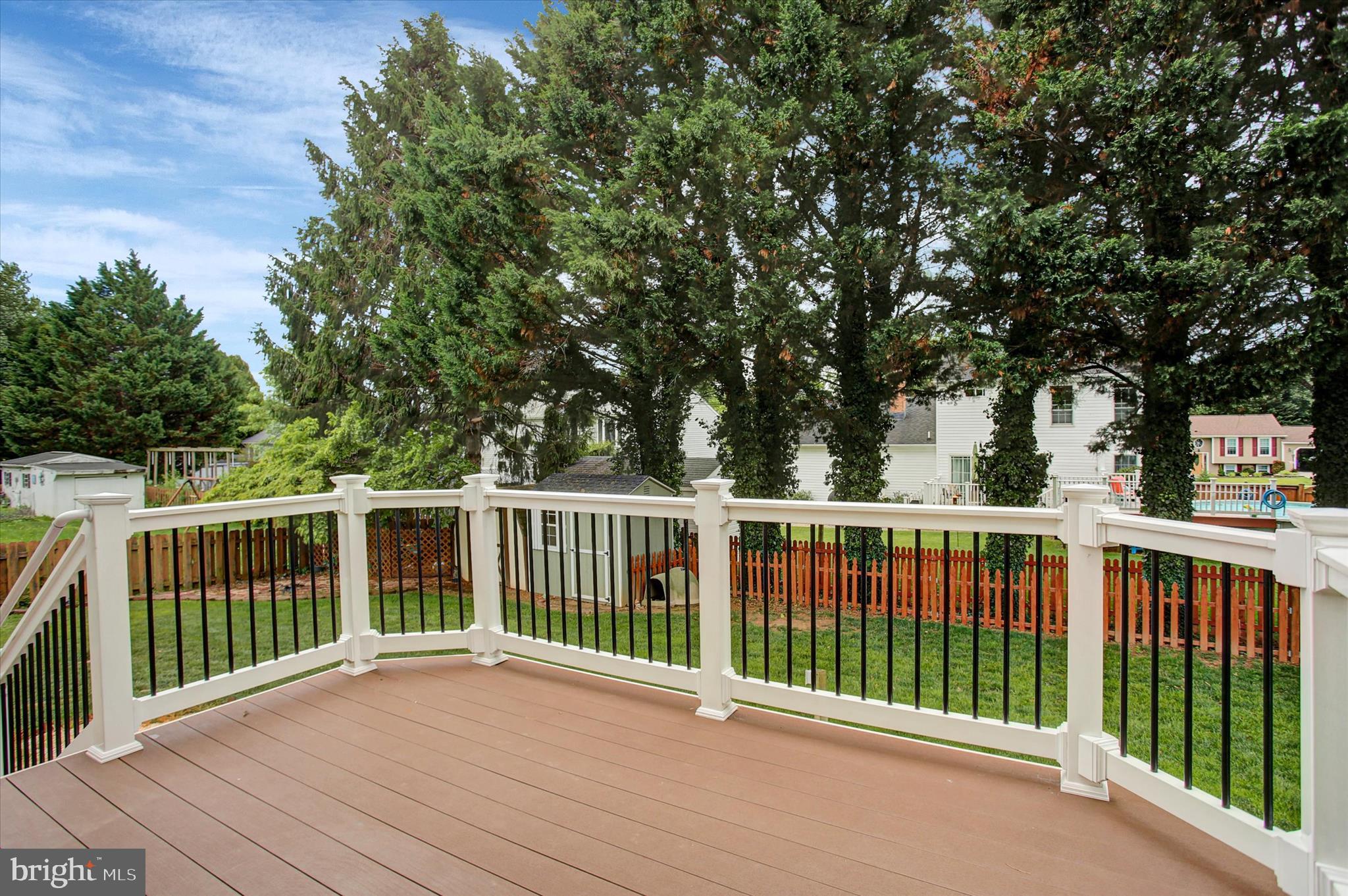 GLADE MANOR - Residential