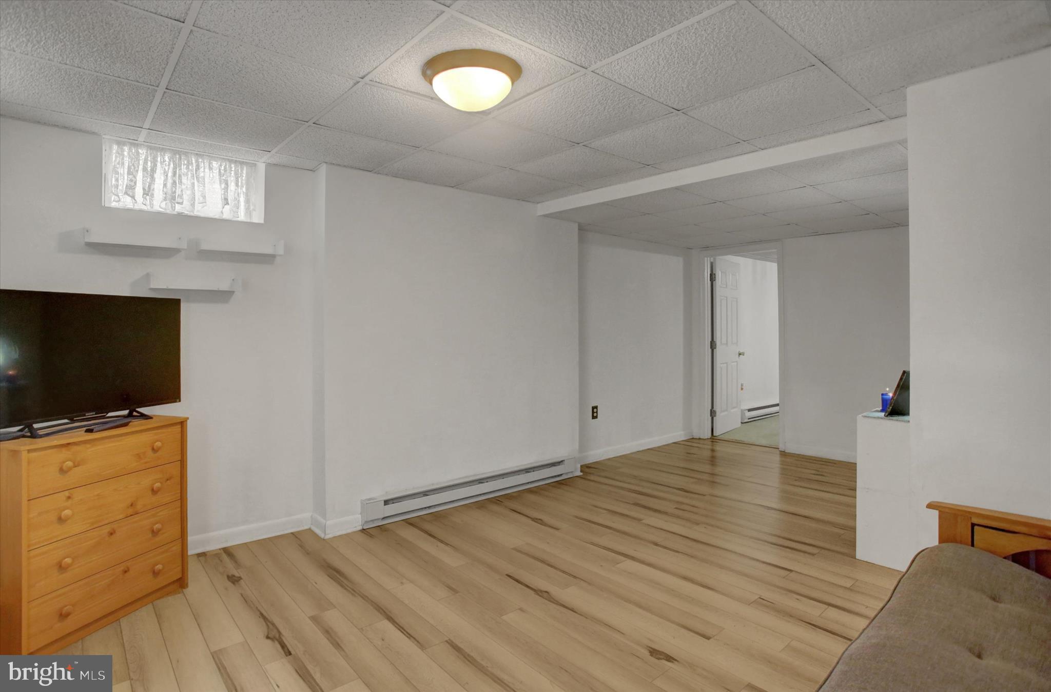 GLADE MANOR - Residential