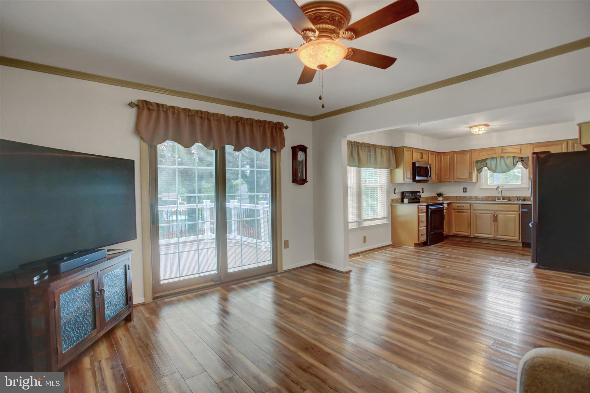 GLADE MANOR - Residential