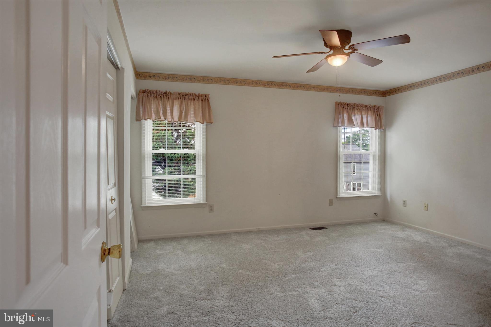 GLADE MANOR - Residential