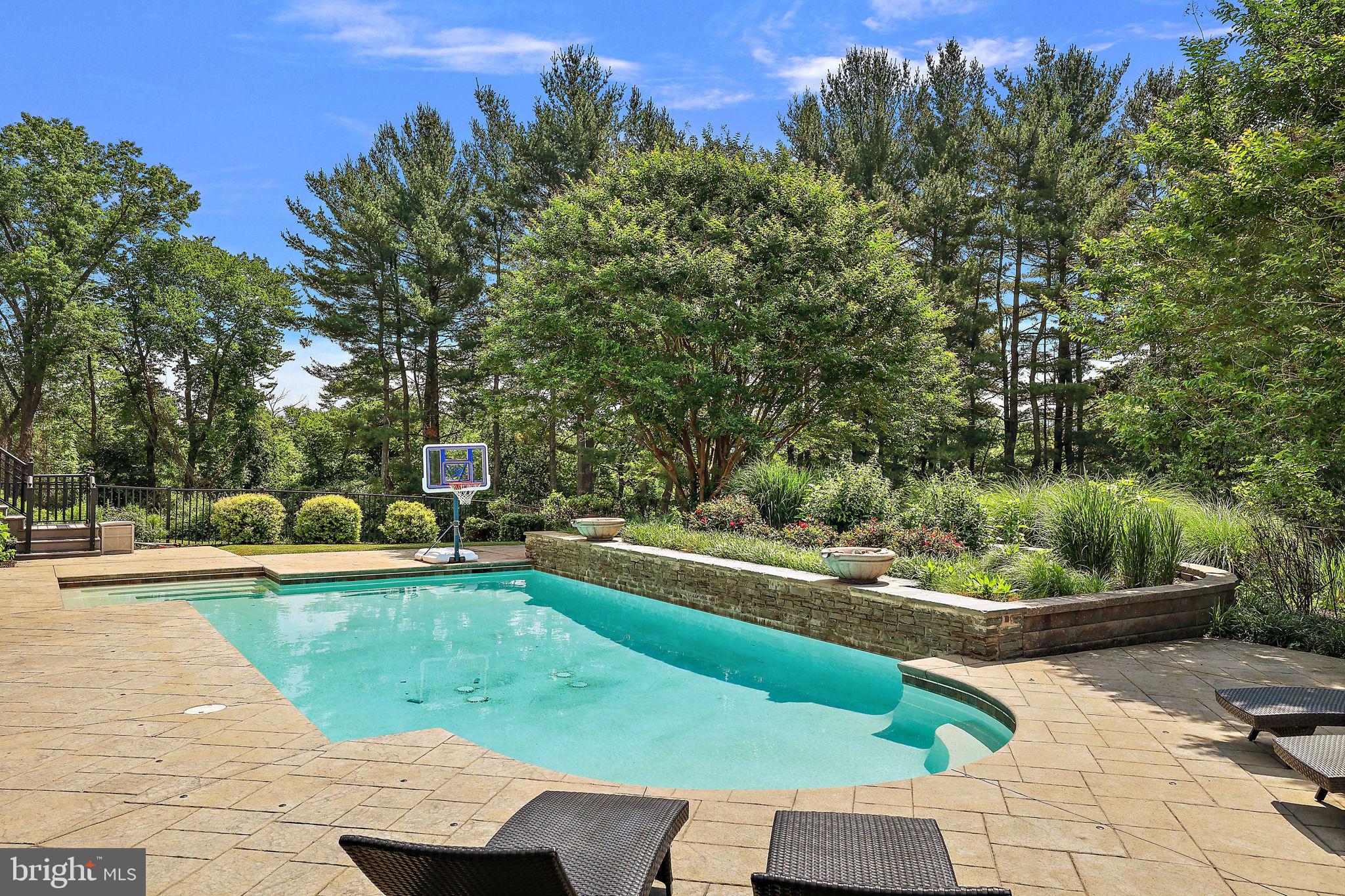 AUBURN HILLS - Residential