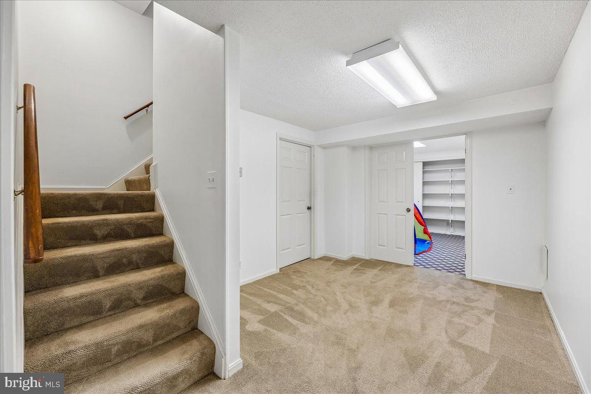 SOMERSET SOUTH - Residential