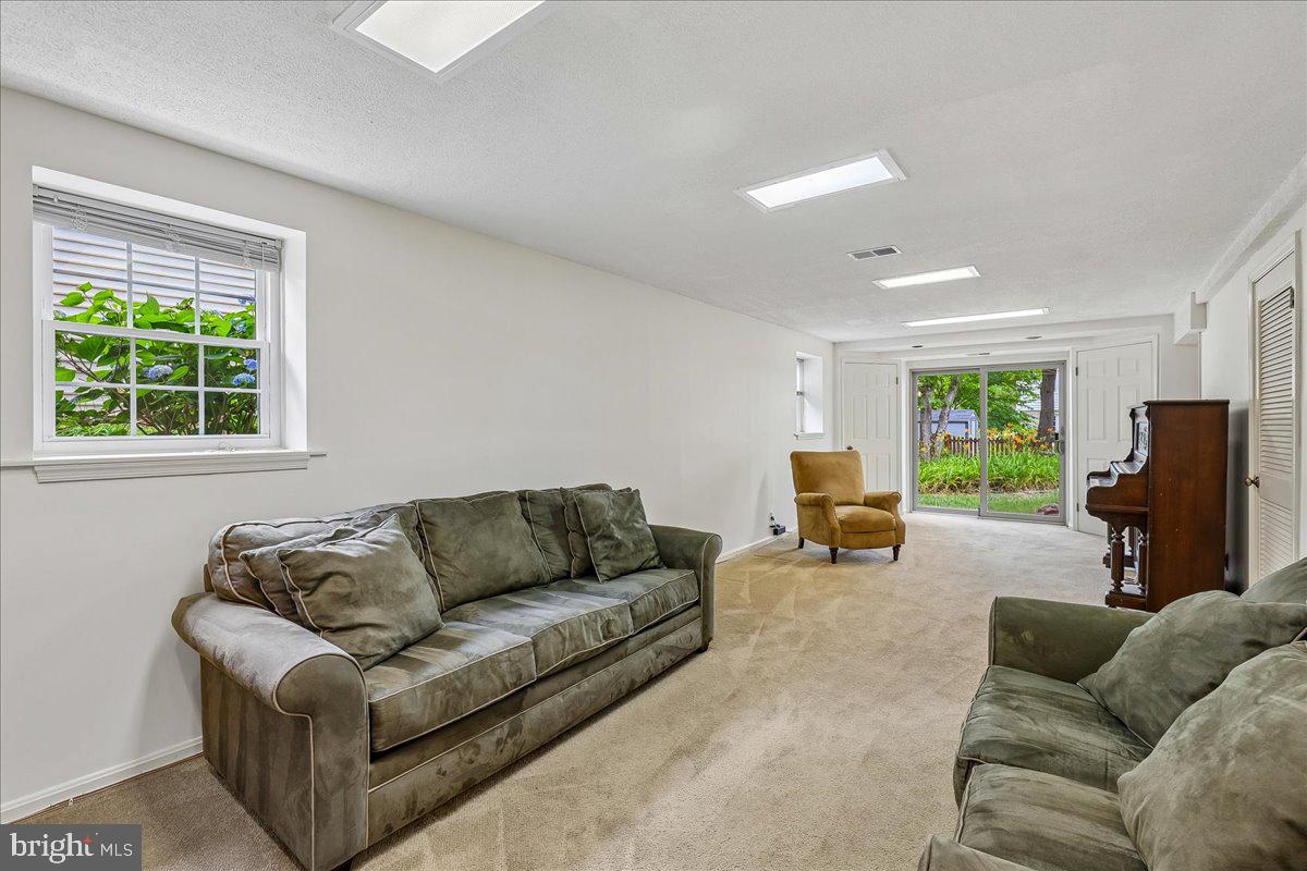 SOMERSET SOUTH - Residential