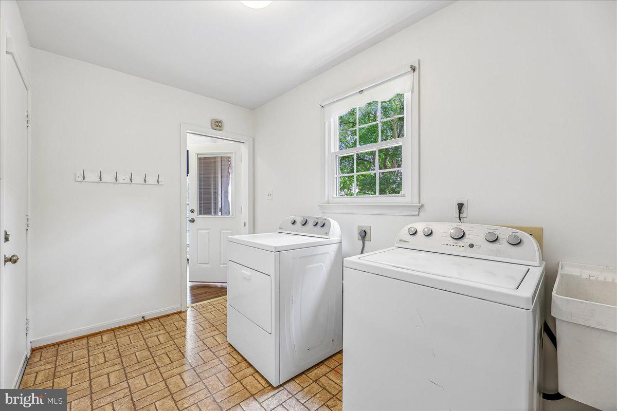 SOMERSET SOUTH - Residential