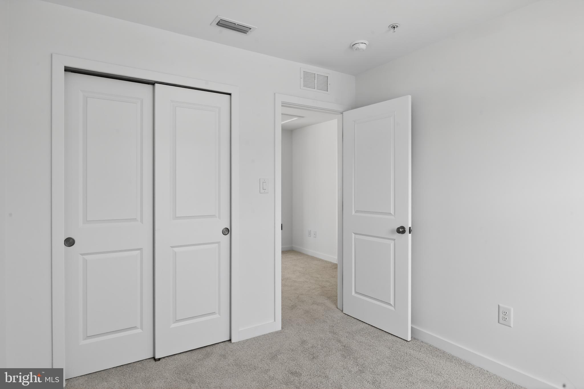 NORTH POINTE COMMONS - Residential