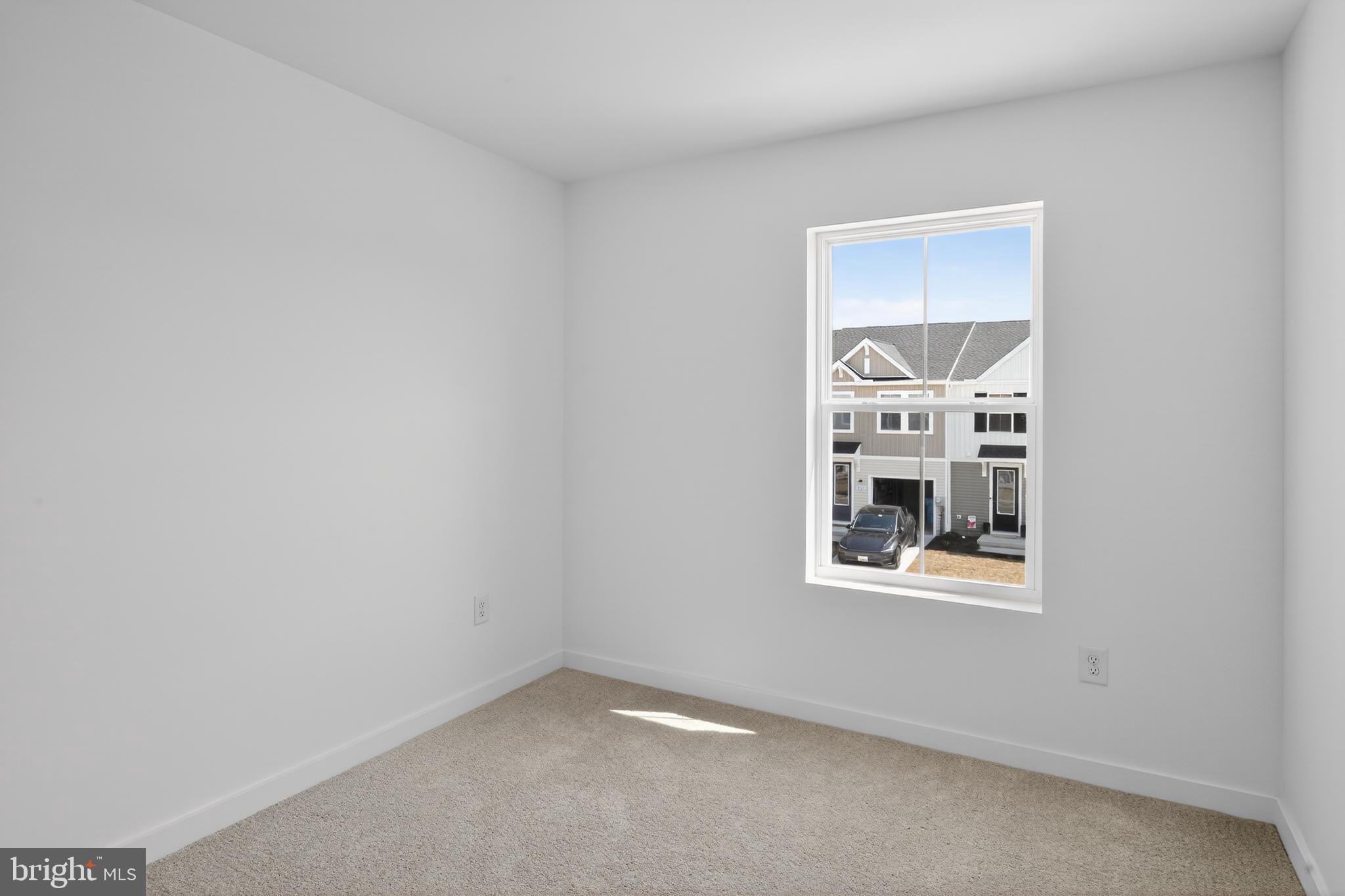 NORTH POINTE COMMONS - Residential