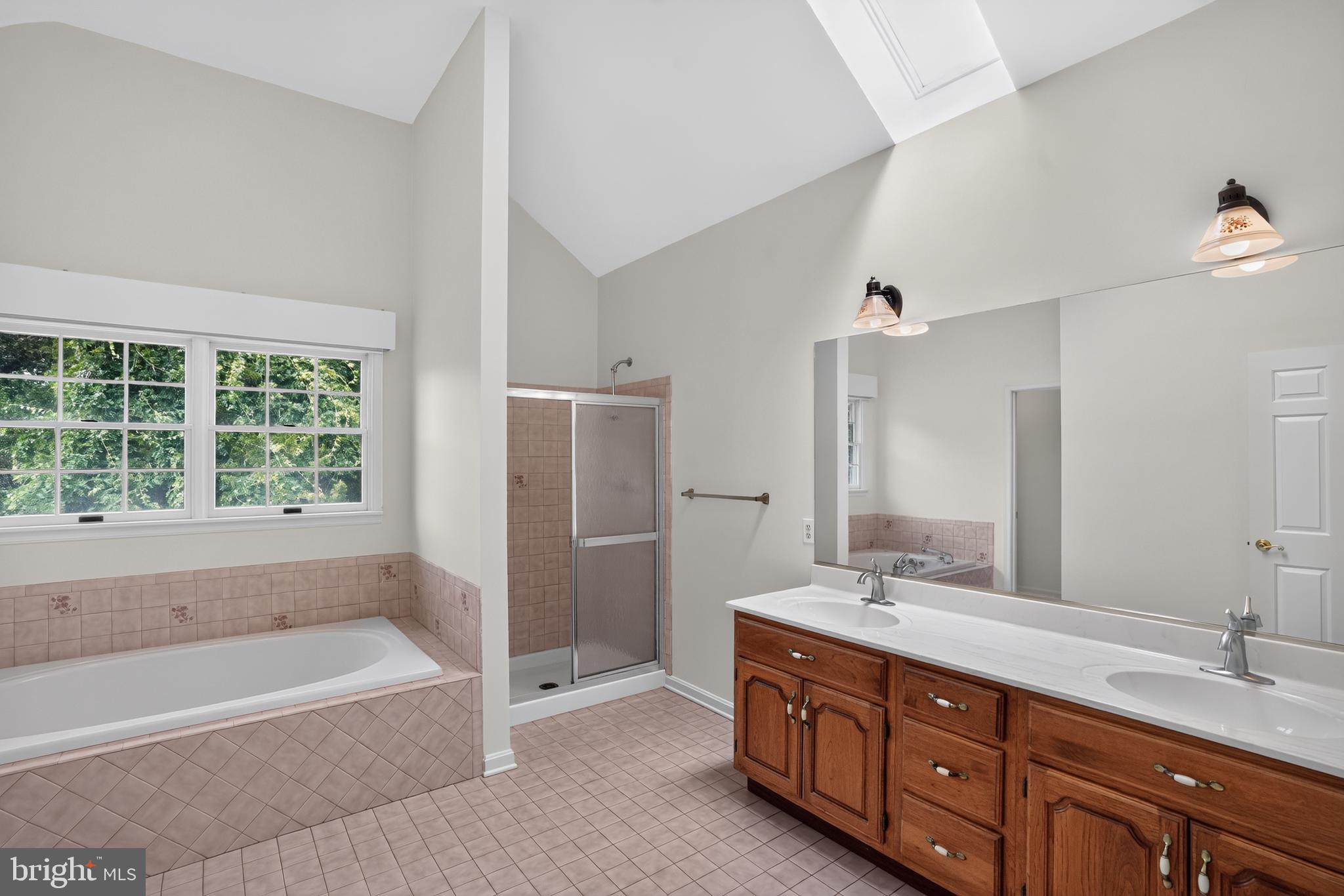 CROFTON ORCHARD - Residential