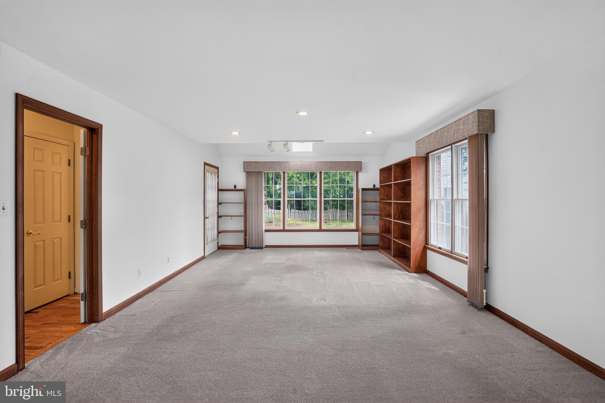 CROFTON ORCHARD - Residential