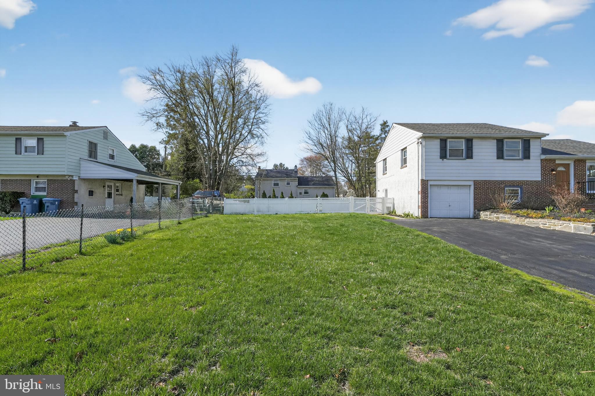 GLEN ACRES - Residential