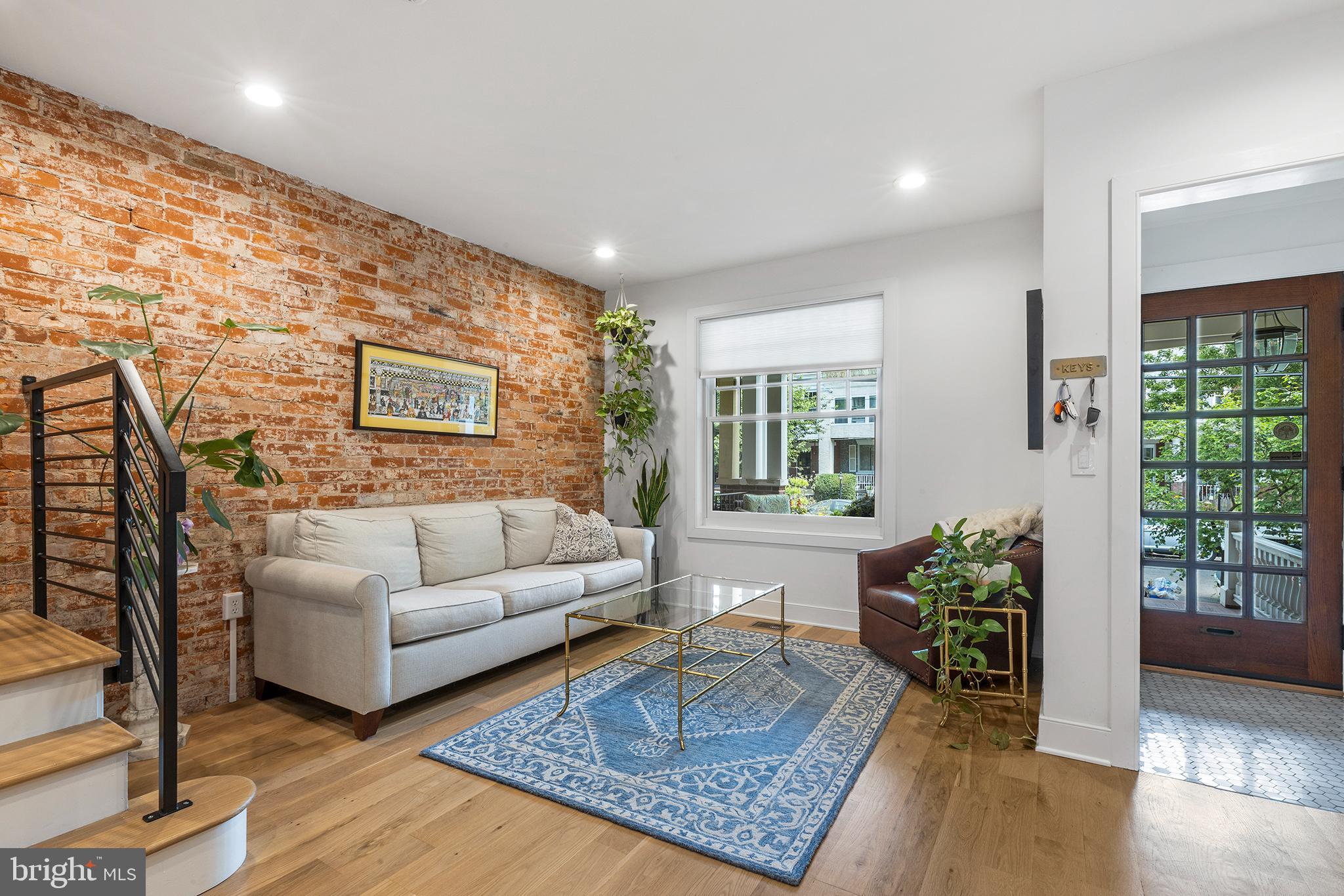 WALNUT HILL - Residential