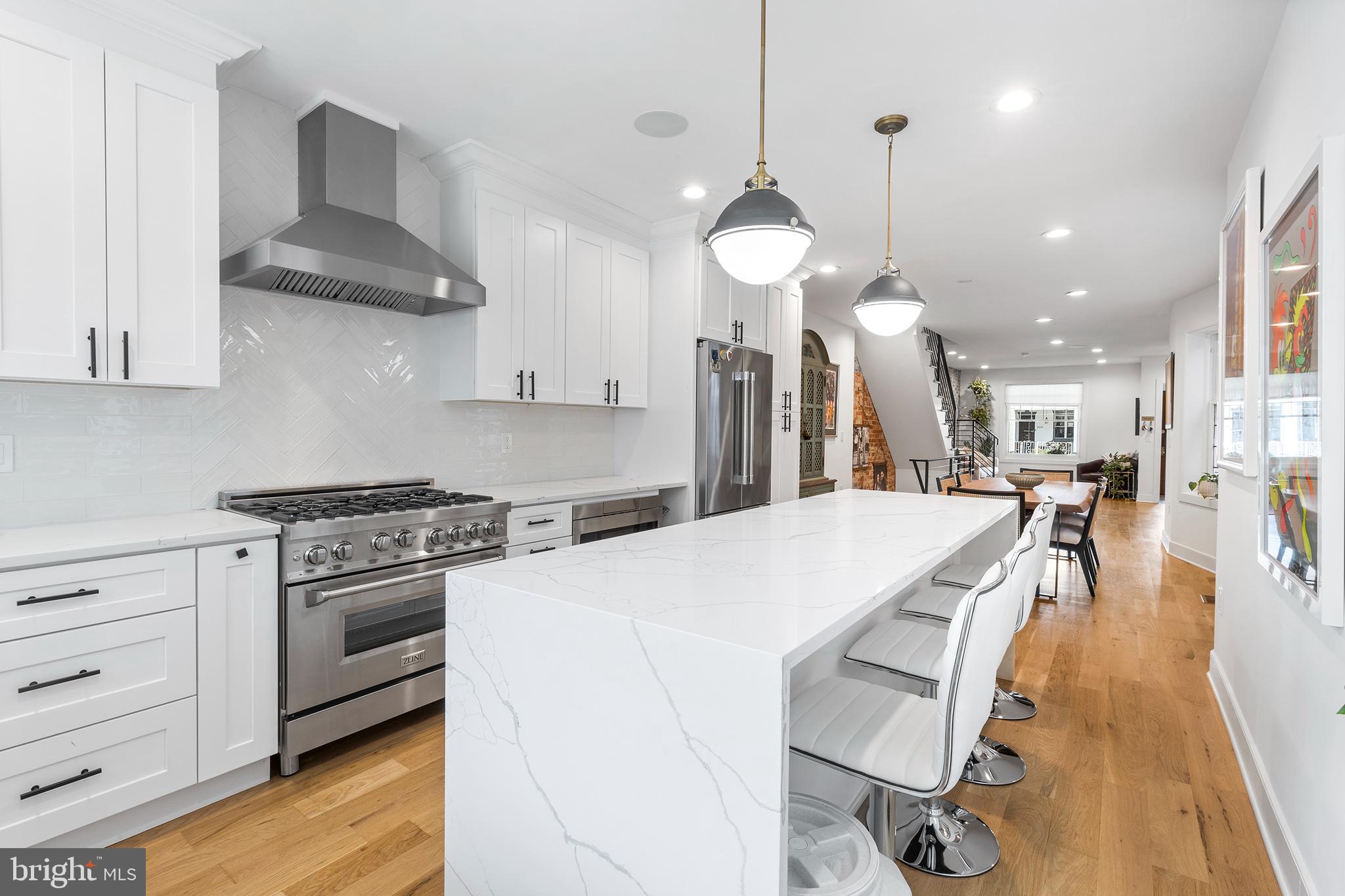 WALNUT HILL - Residential