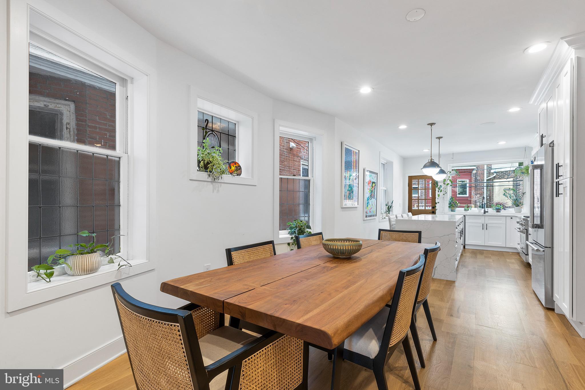 WALNUT HILL - Residential