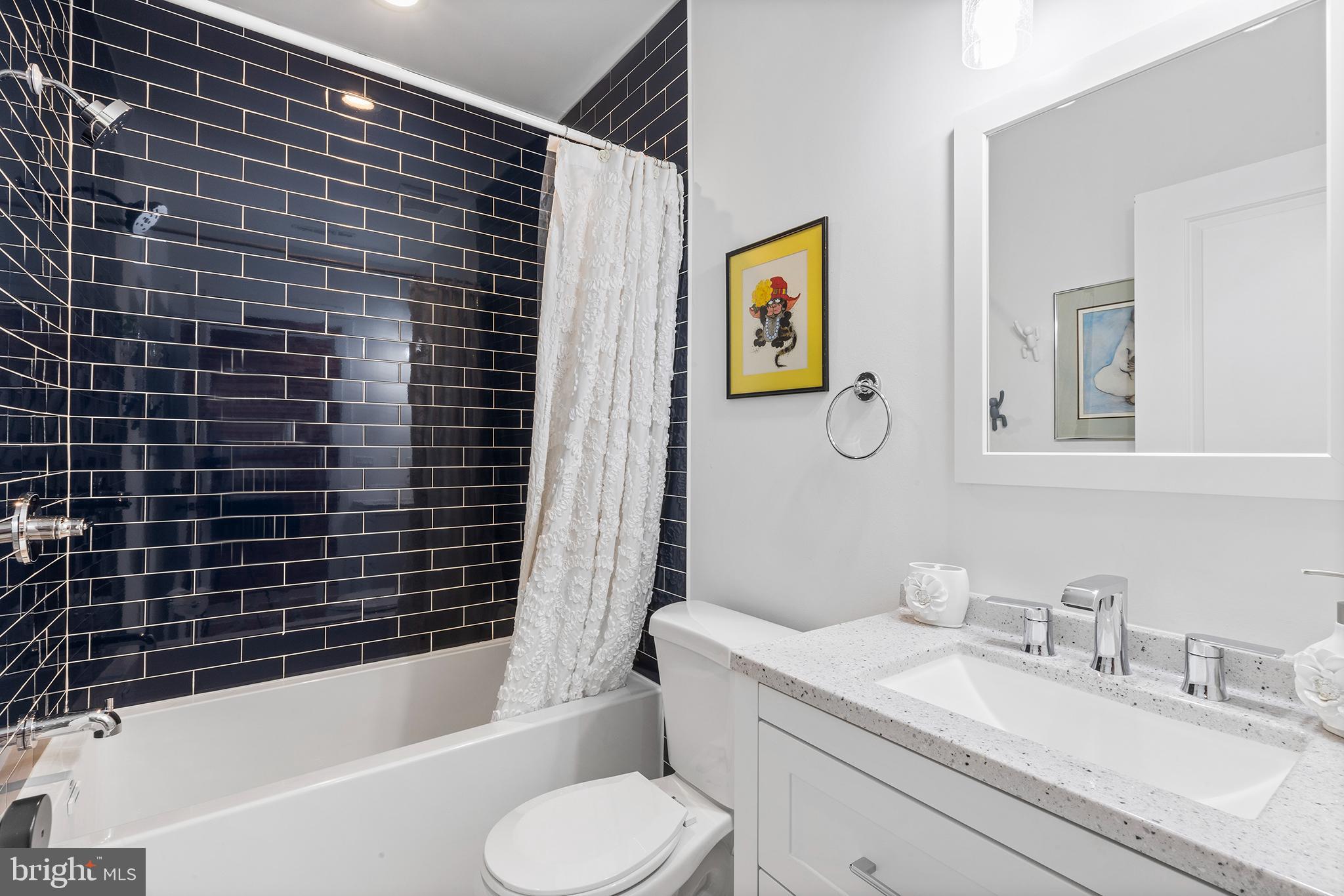 WALNUT HILL - Residential