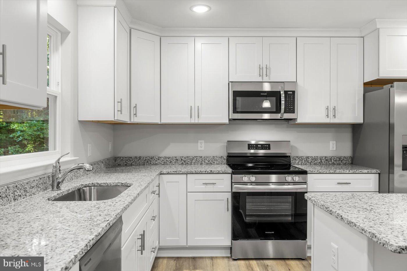 WESTMORELAND SHORES - Residential Lease