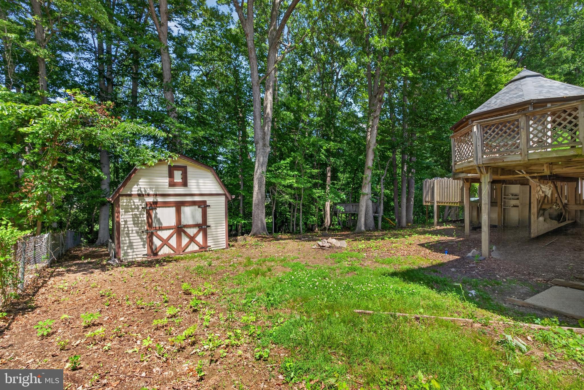 CLINTON - Residential