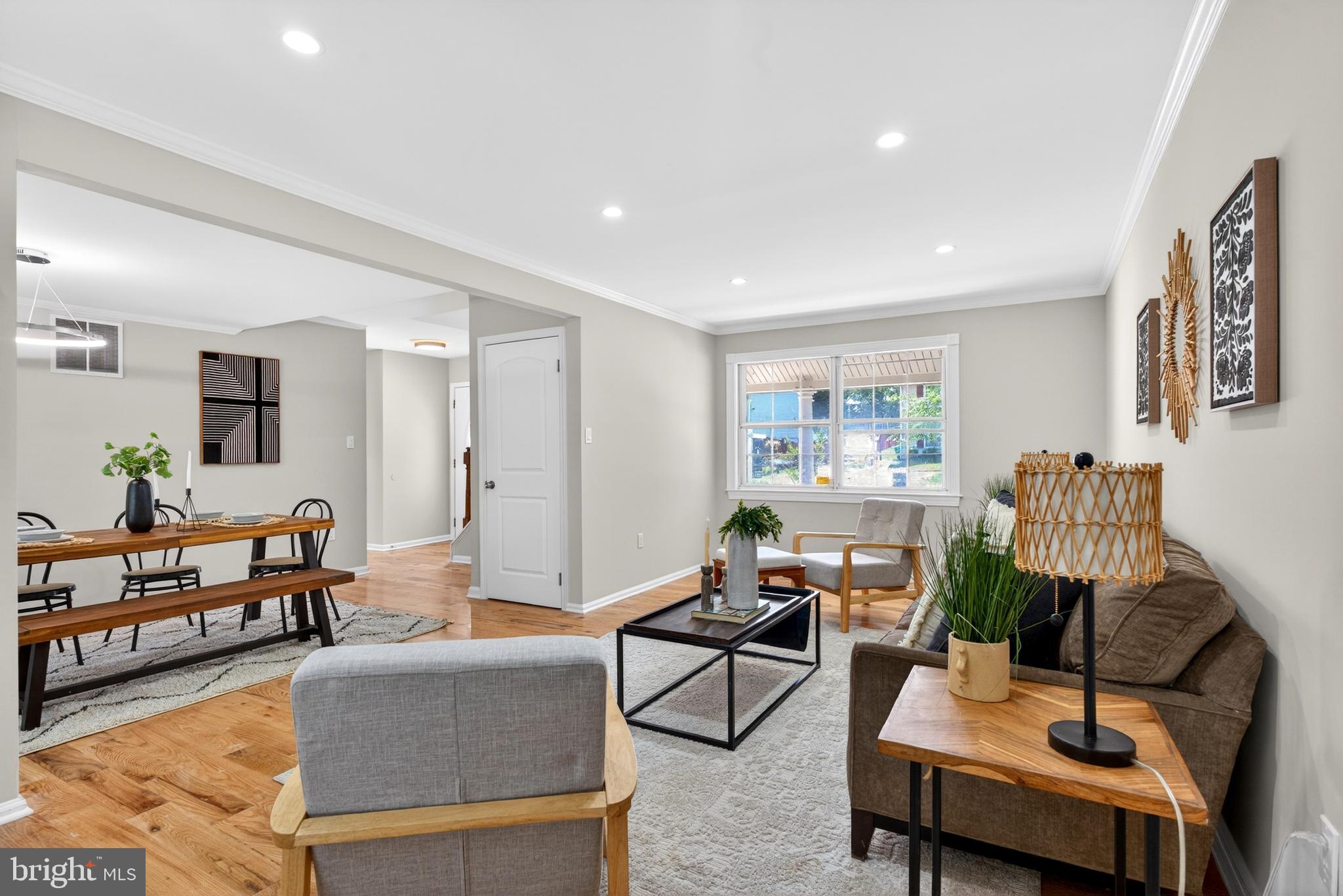 CLINTON - Residential