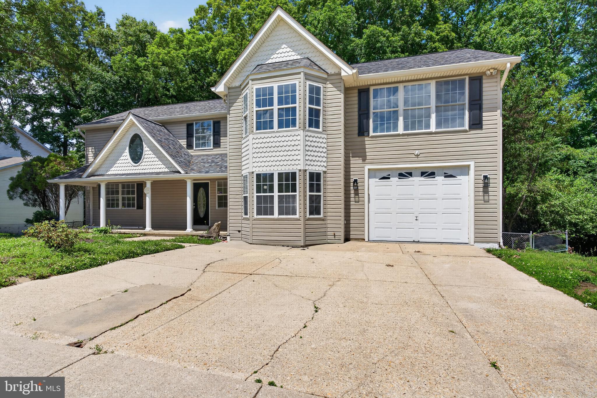CLINTON - Residential