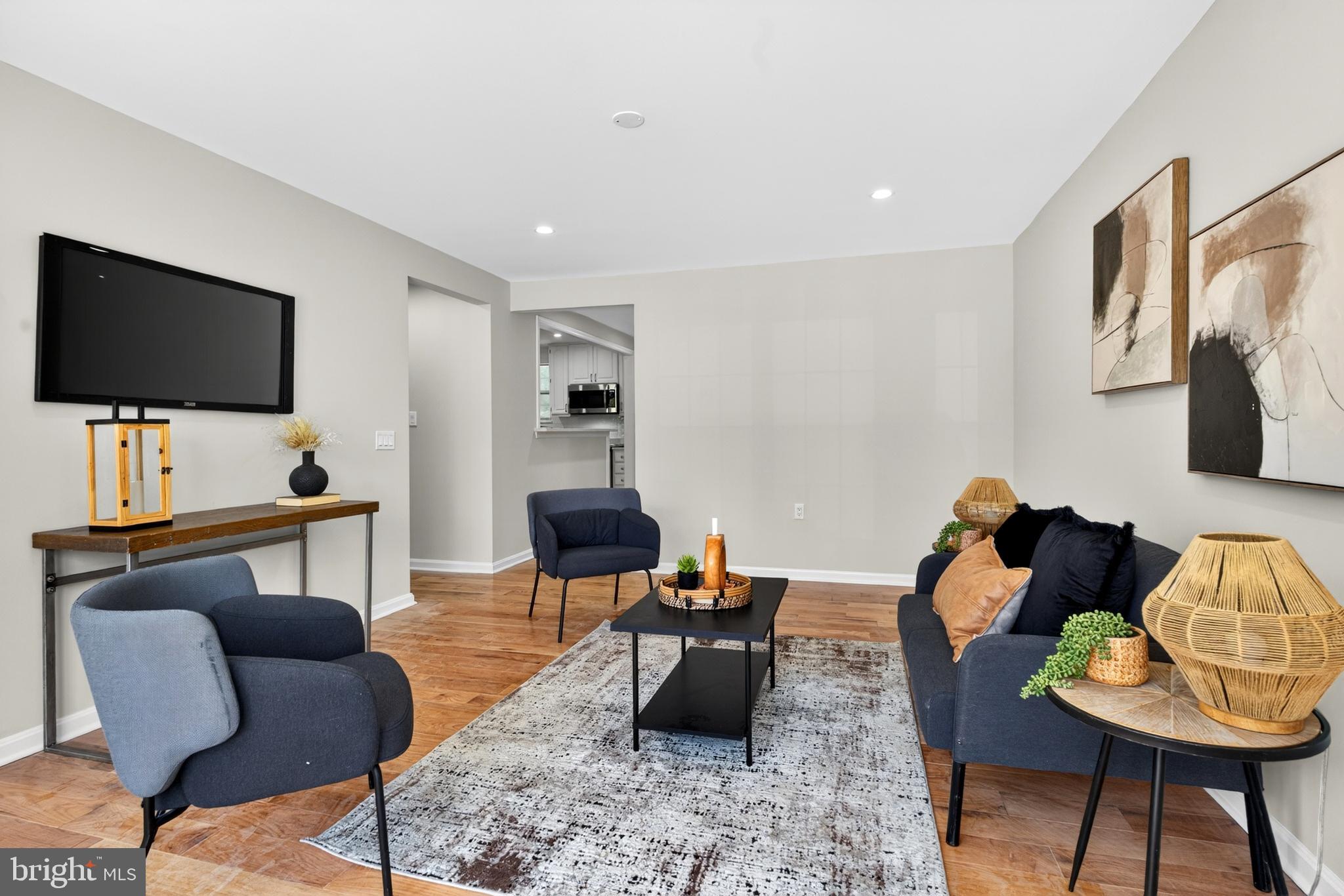 CLINTON - Residential
