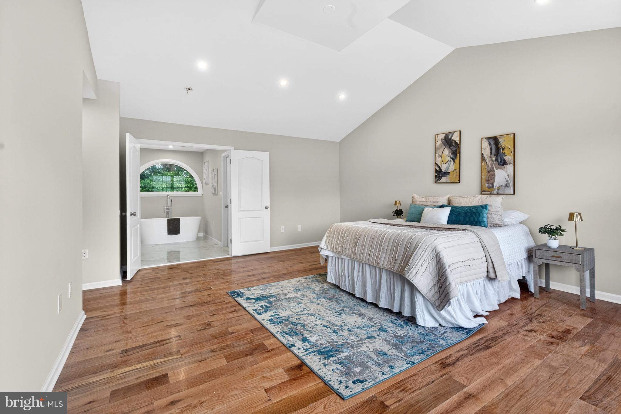 CLINTON - Residential