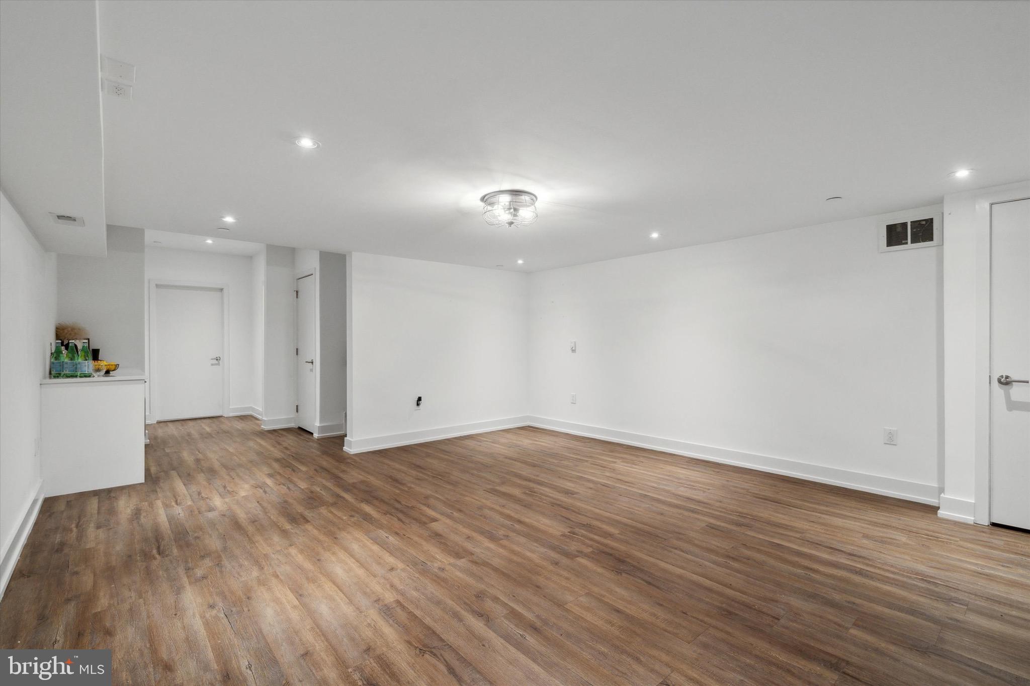 LIBERTY SQUARE - Residential
