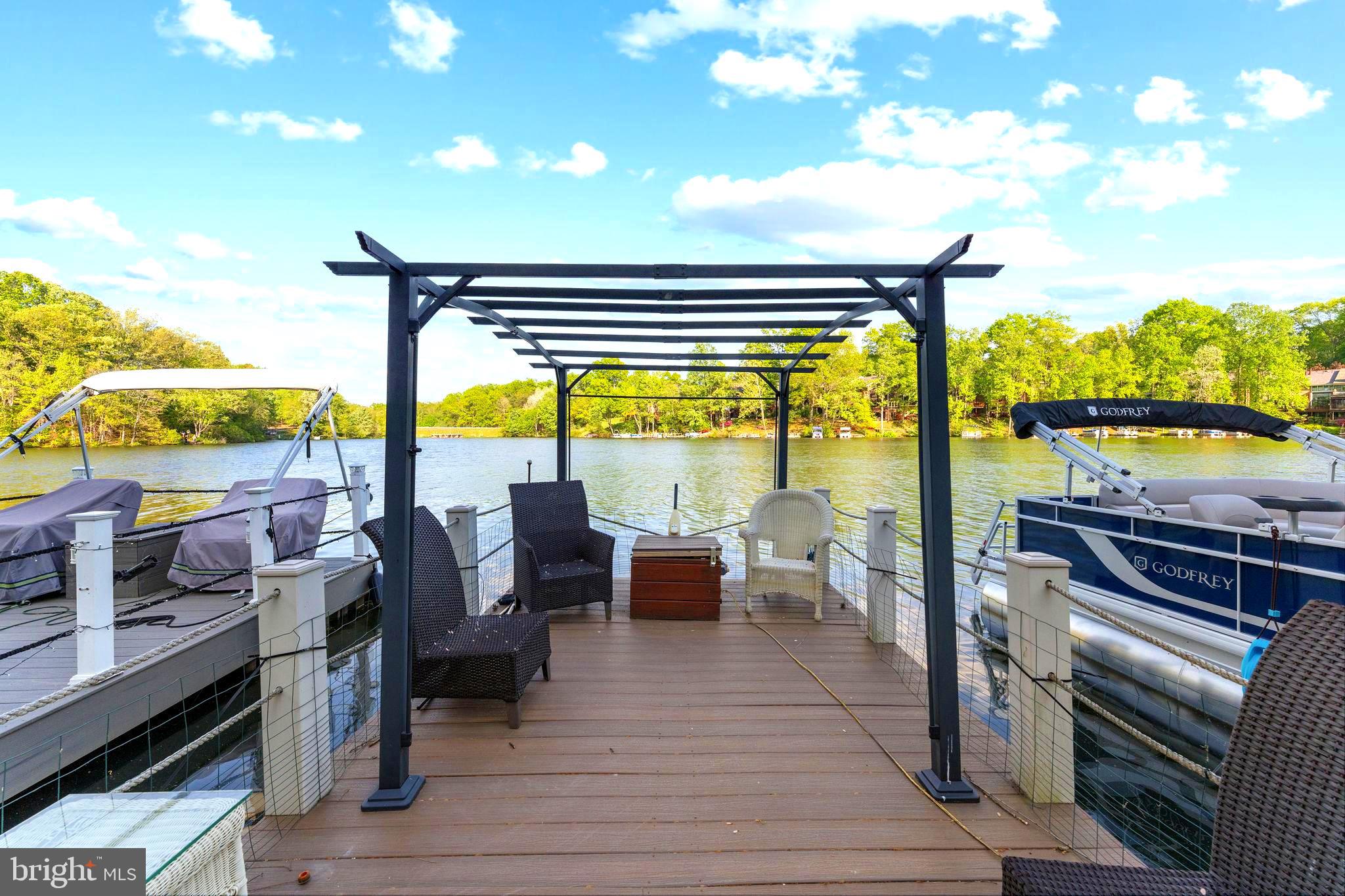 MALLARDS LANDING - Residential