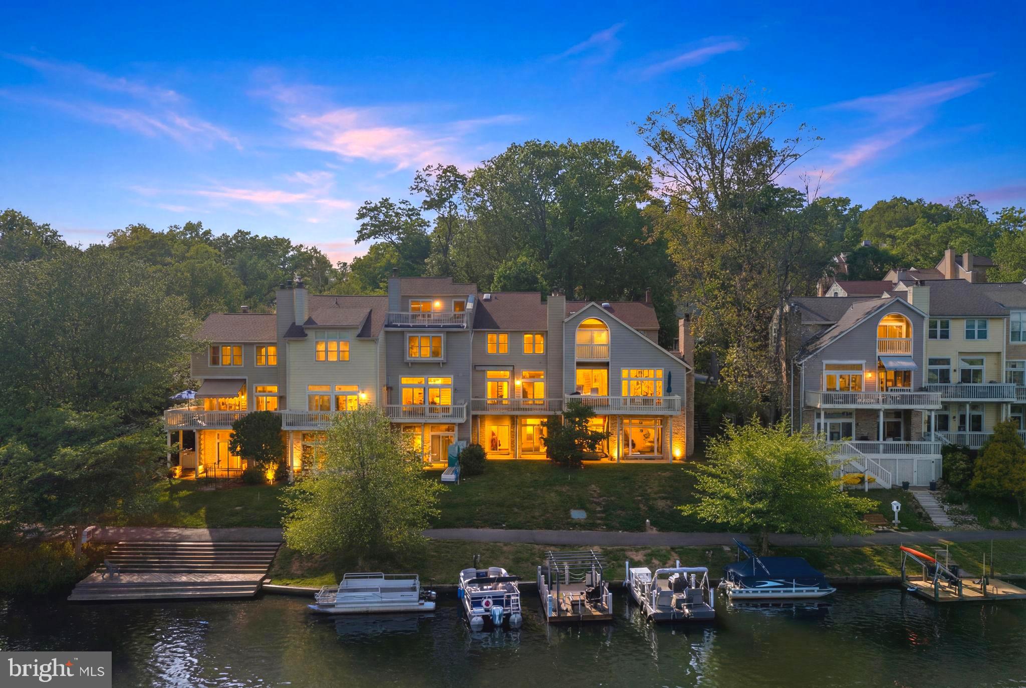 MALLARDS LANDING - Residential
