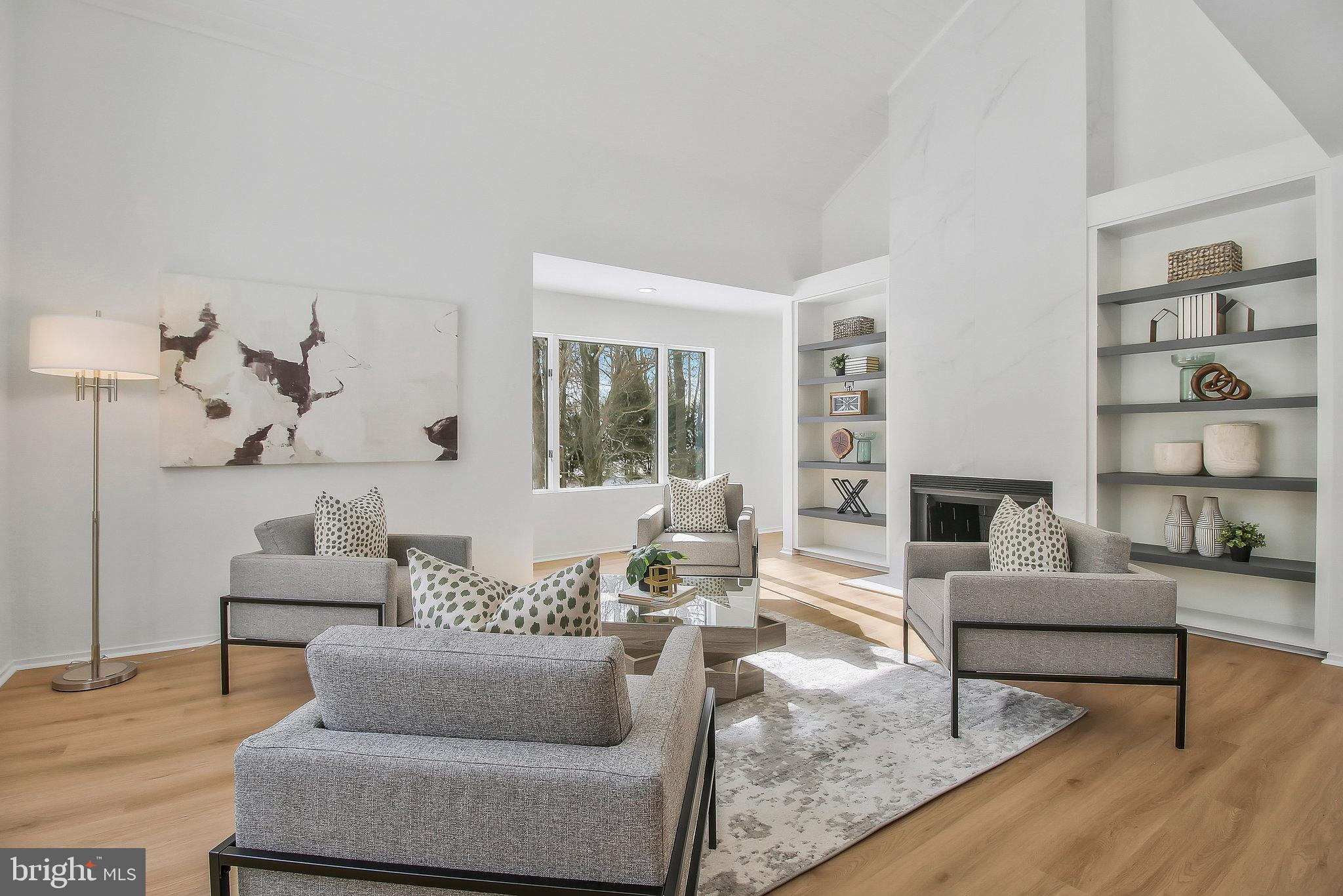 FOX LAKE - Residential