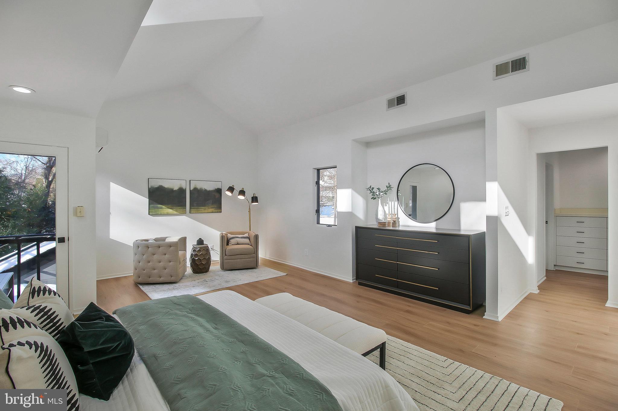 FOX LAKE - Residential