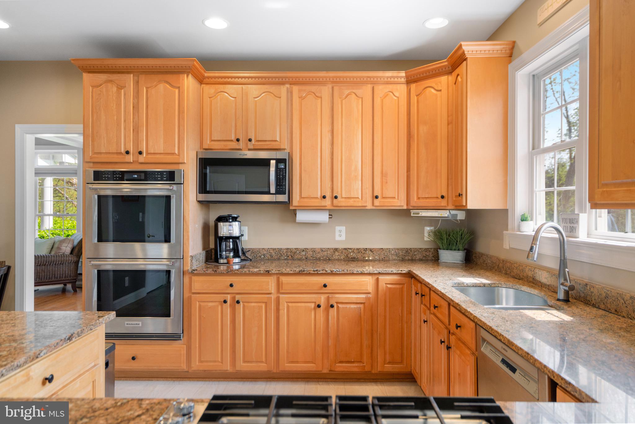 FARMINGTON ON THE GREEN - Residential