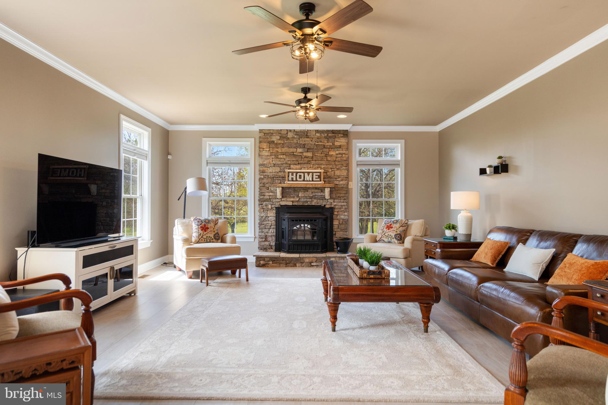 FARMINGTON ON THE GREEN - Residential