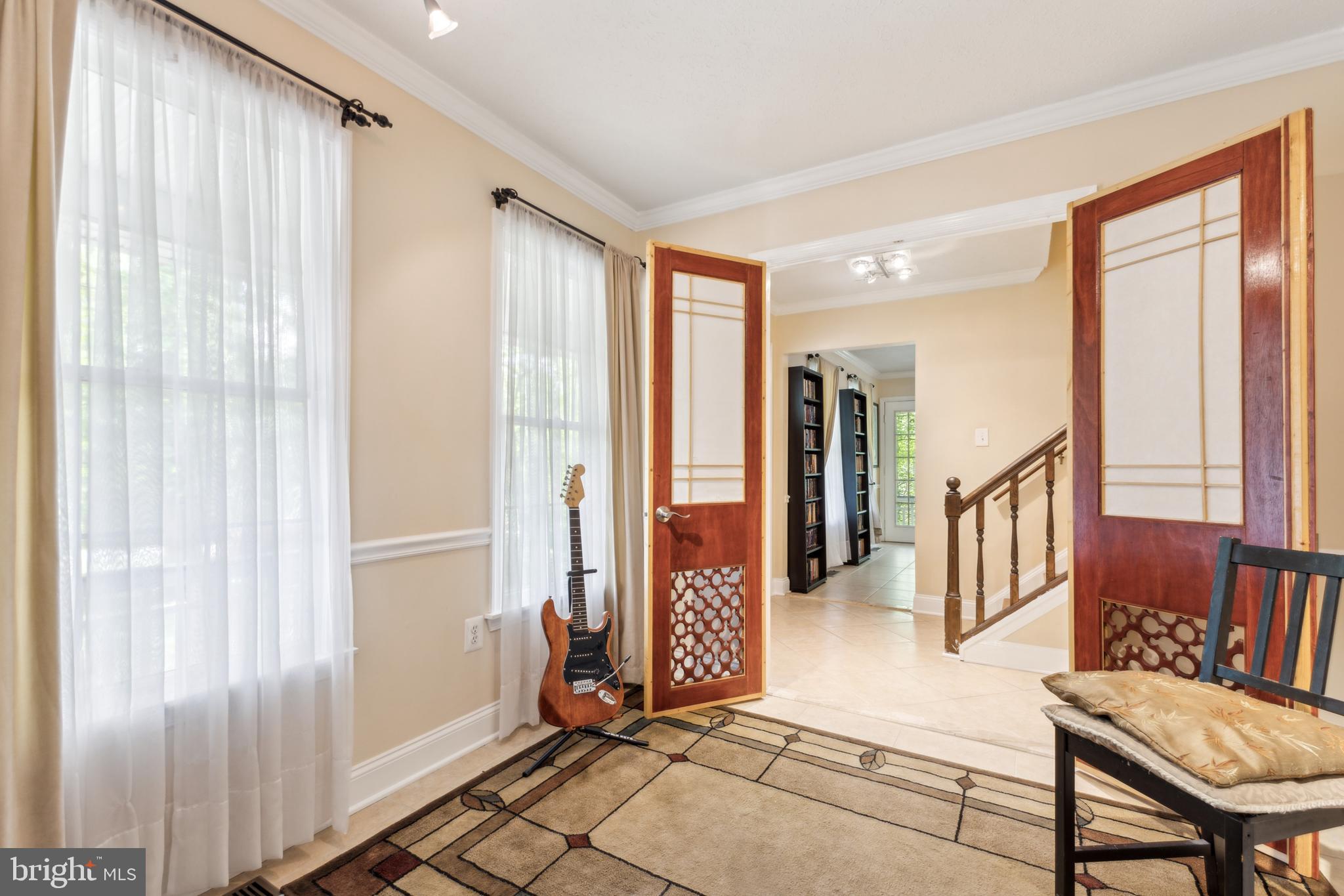 AVON CREST - Residential