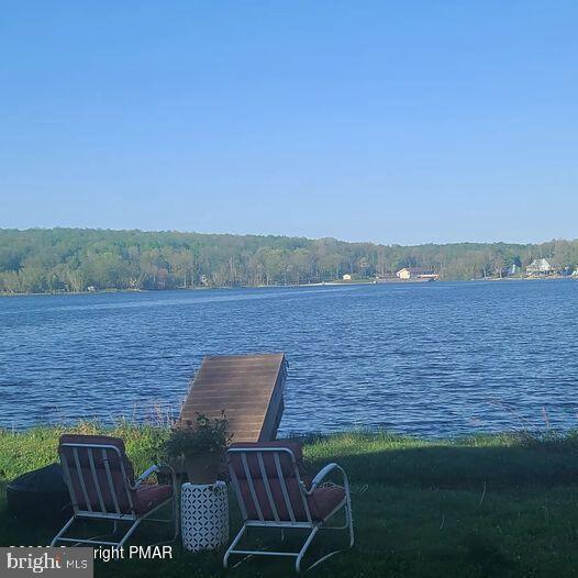 ARROWHEAD LAKES - Residential