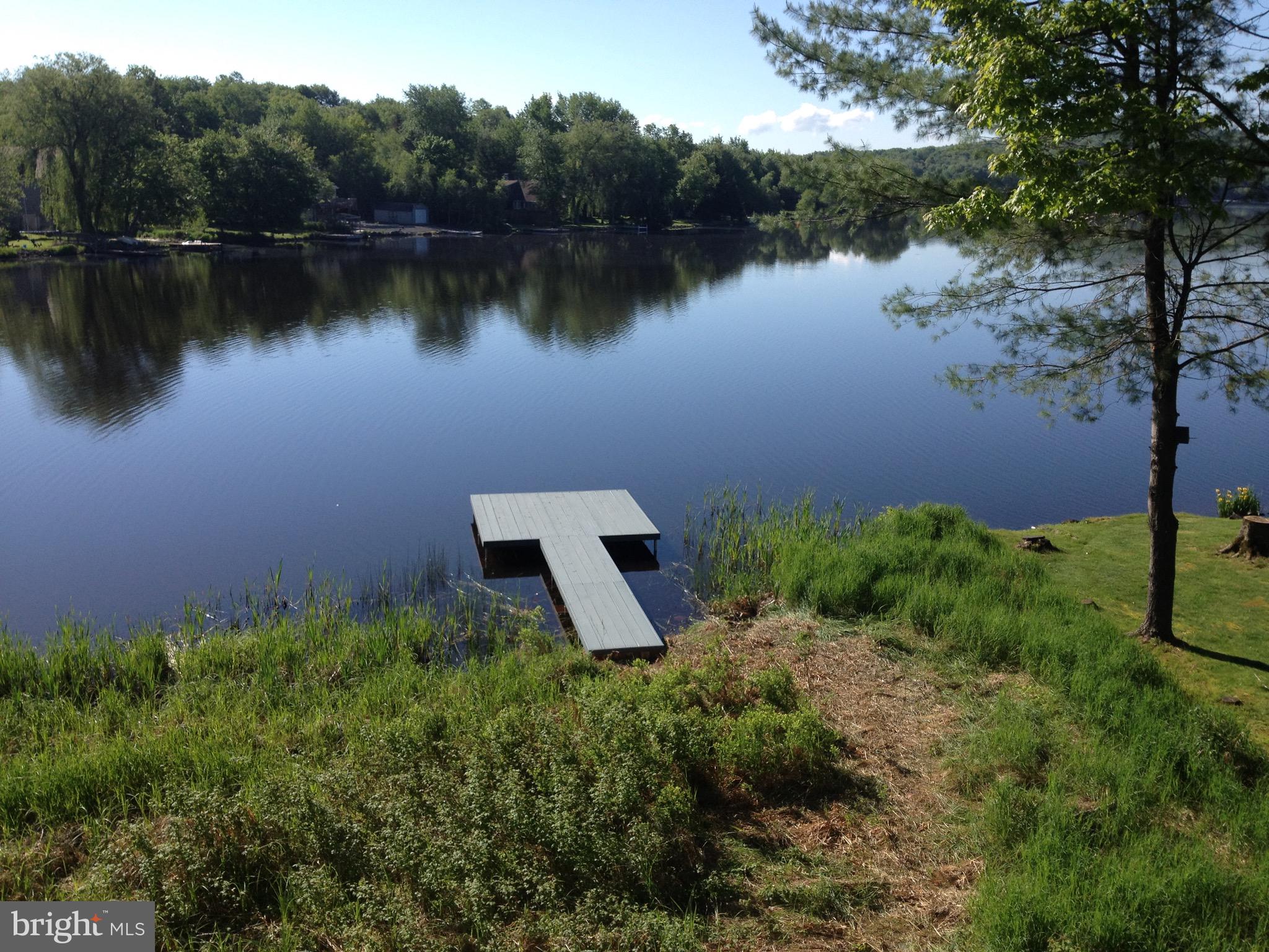 ARROWHEAD LAKES - Residential