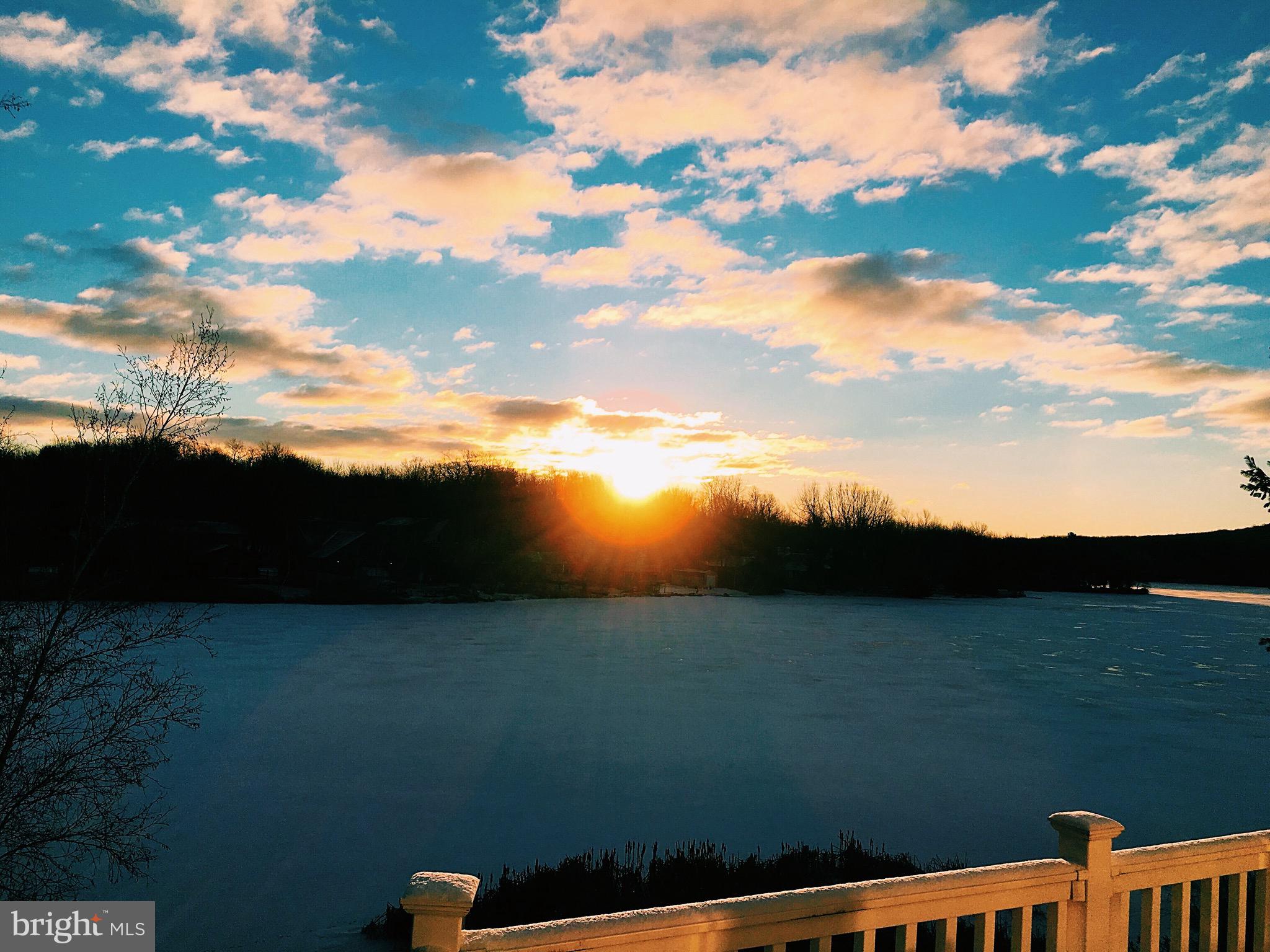 ARROWHEAD LAKES - Residential