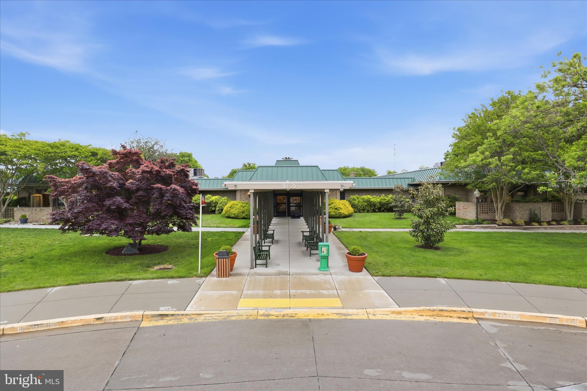 LEISURE WORLD - Residential