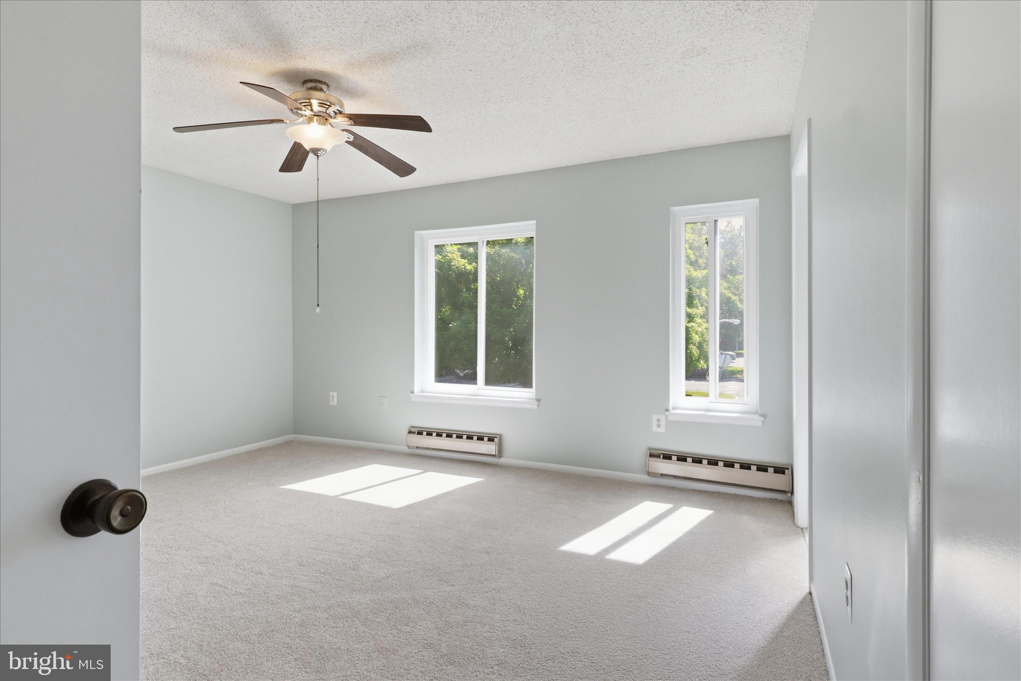 LEISURE WORLD - Residential