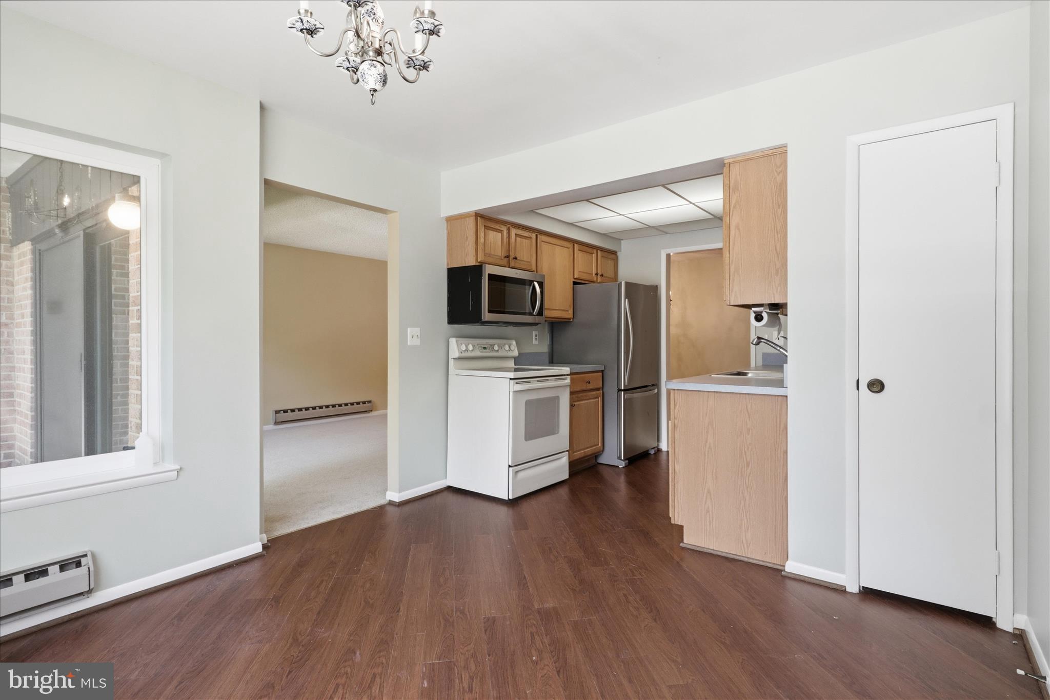LEISURE WORLD - Residential